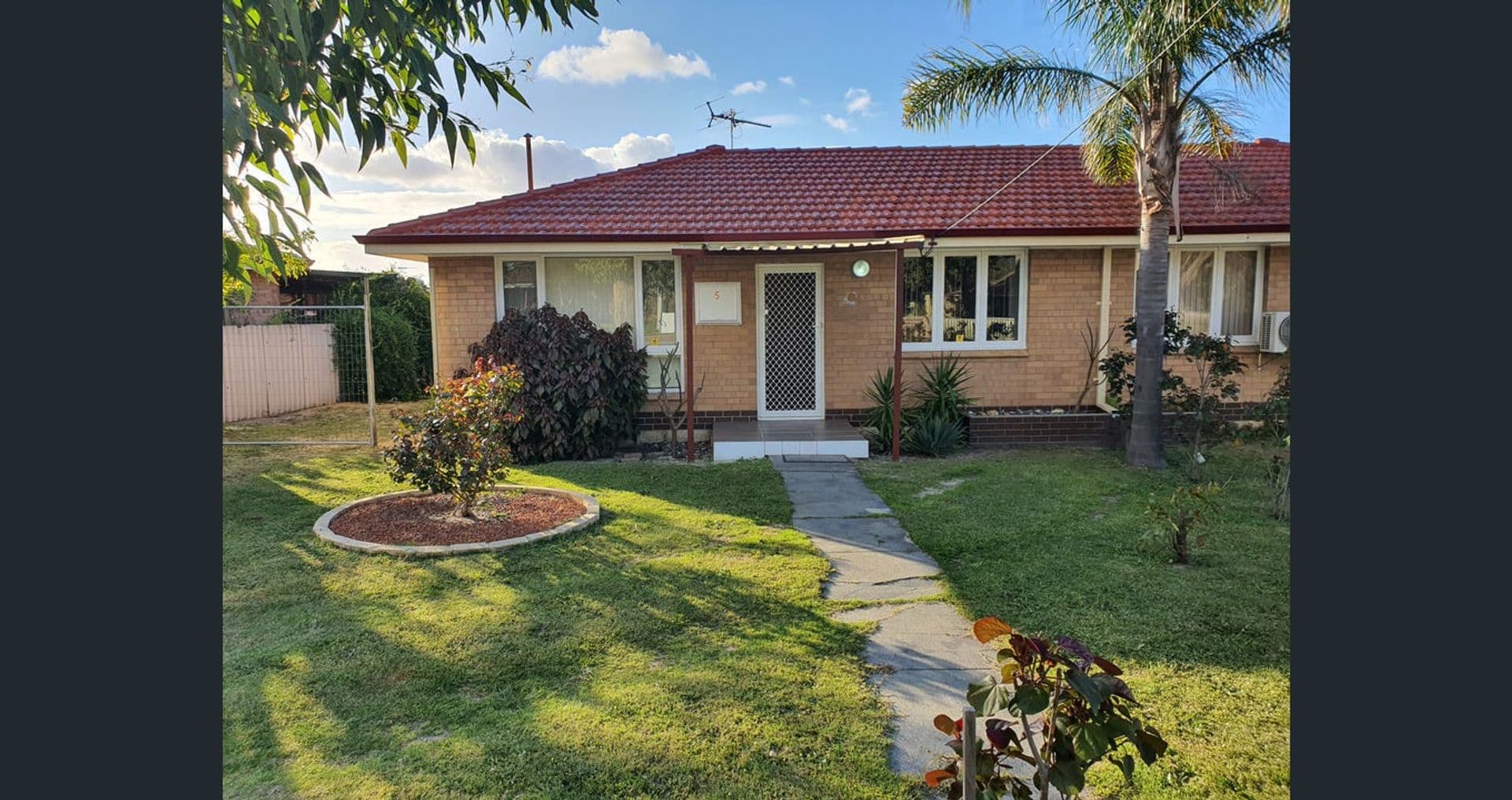 3 / 5 Nicholas Street, Gosnells, WA, 6110, Gosnells - Thumbnail 2