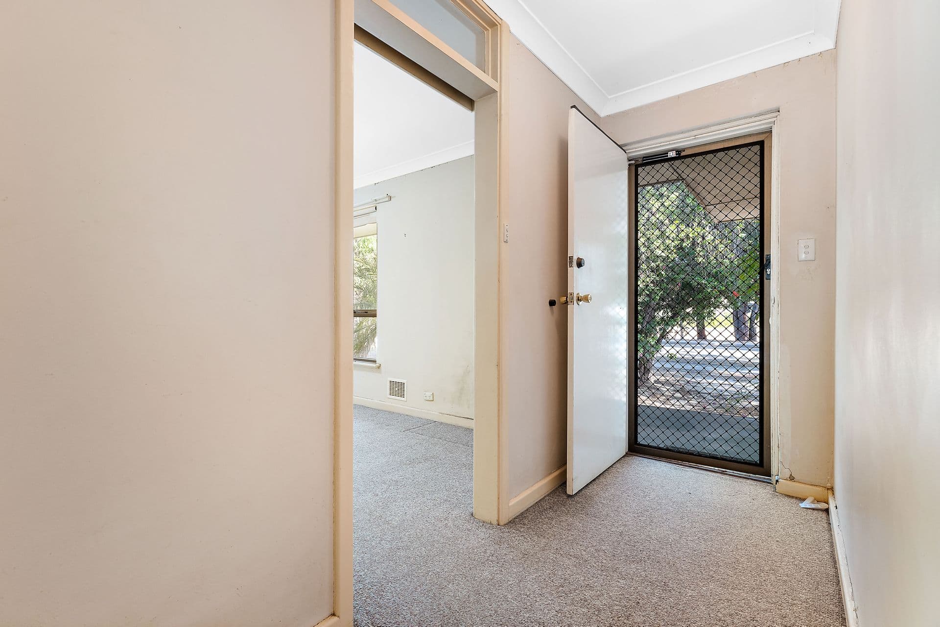 56 Gosnells Road West, Maddington, WA, 6109, Maddington - Thumbnail 8