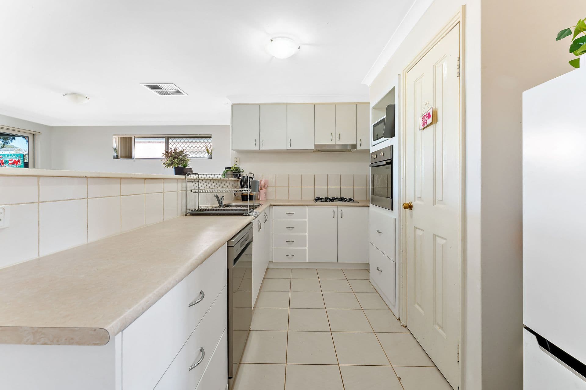 9/24 Aragon Court, Armadale, WA, 6112, Eltham - Thumbnail 2
