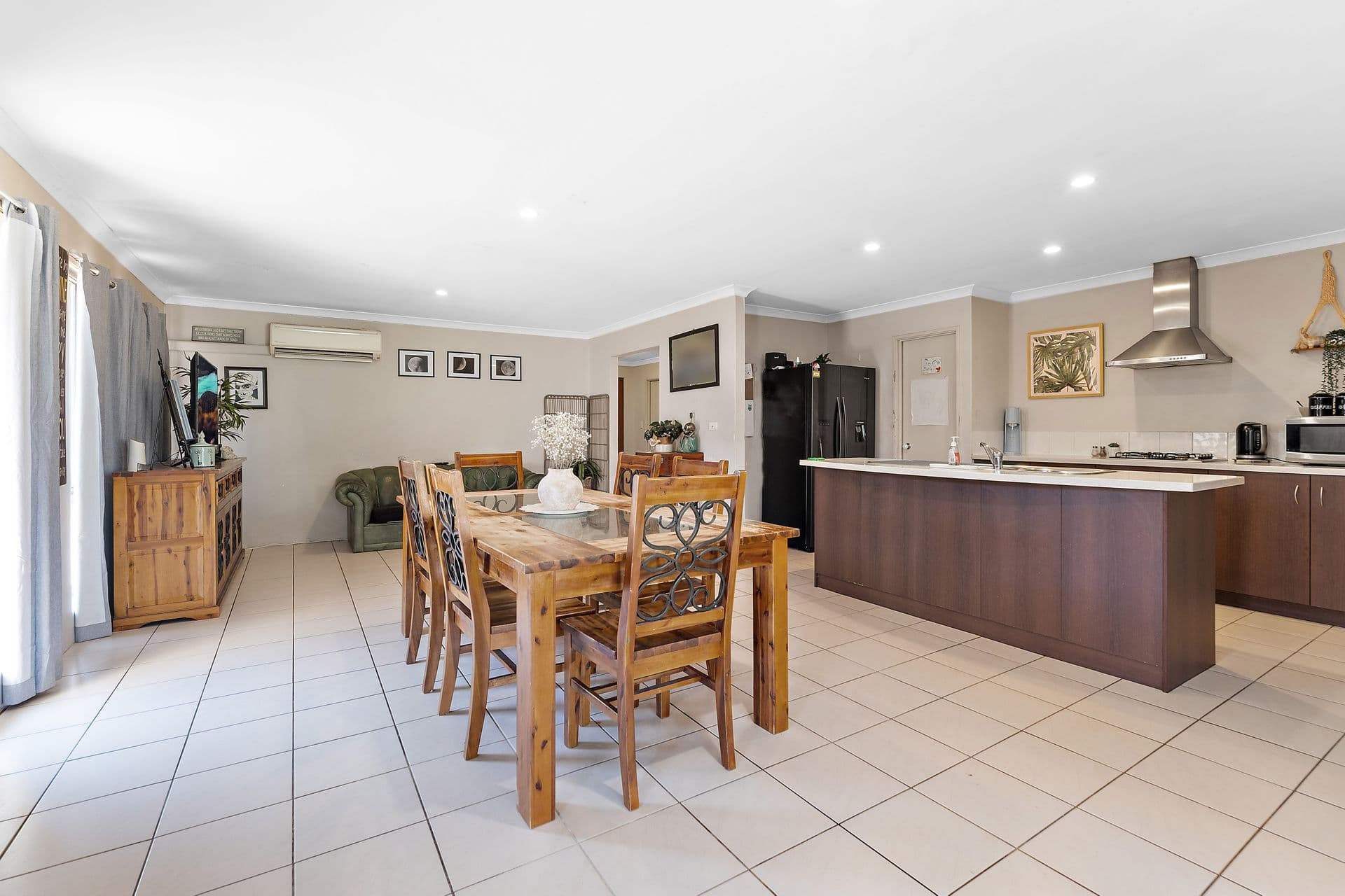 11 Chamberlain Street, Gosnells, WA, 6110, Gosnells - Thumbnail 2