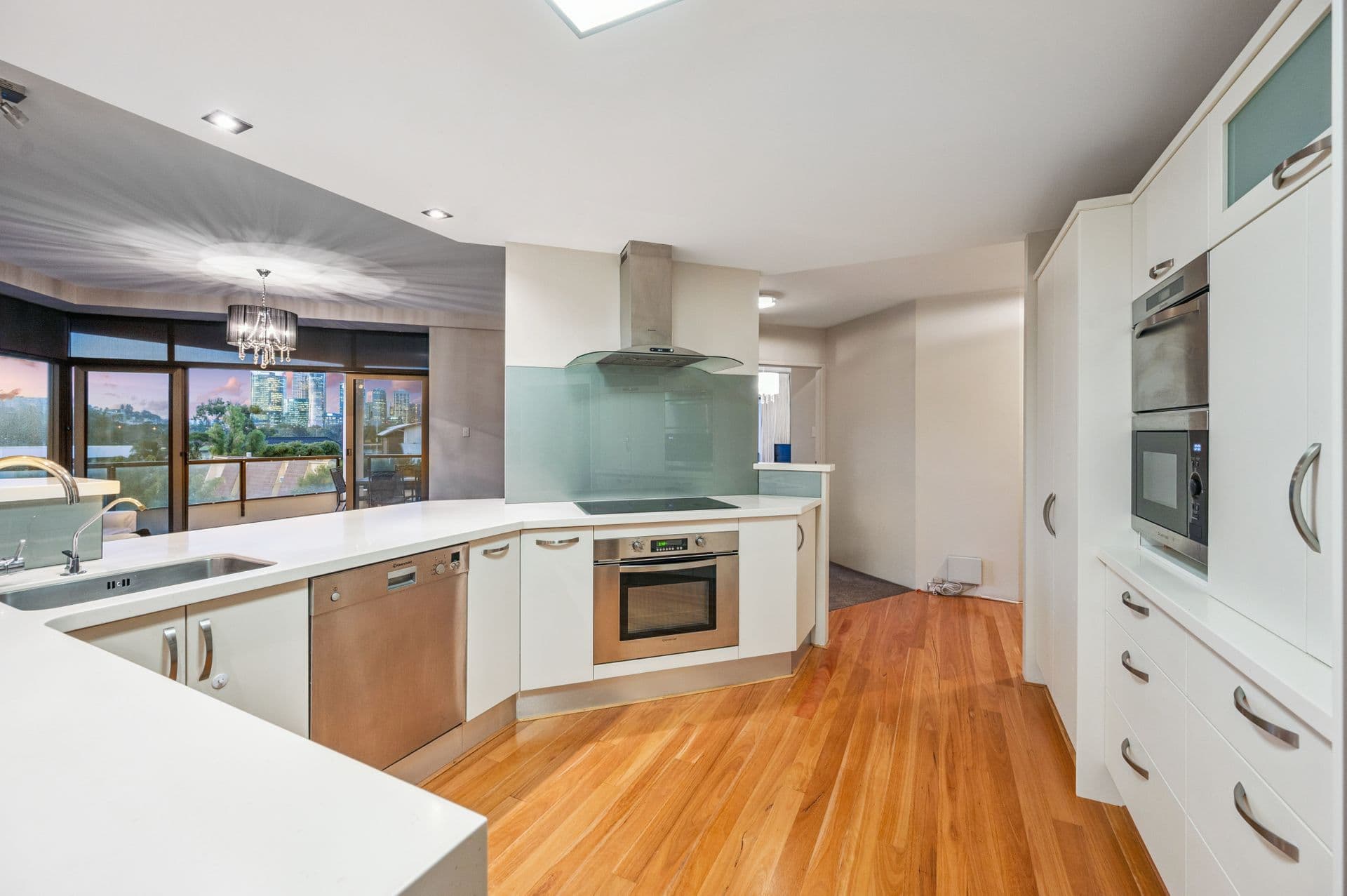7/16 Mill Point Road, South Perth, WA, 6151, South Perth - Thumbnail 3