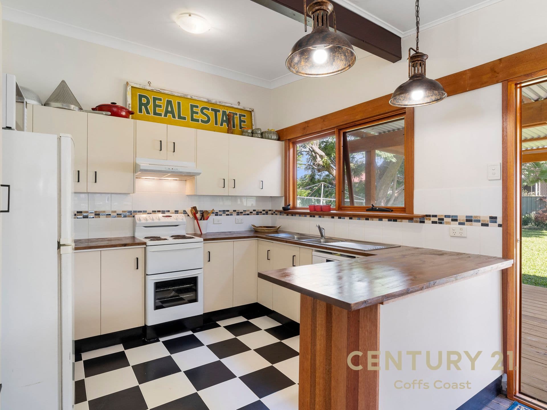 2 Gundagai Place, Coffs Harbour, NSW, 2450, Coffs Harbour - Thumbnail 2