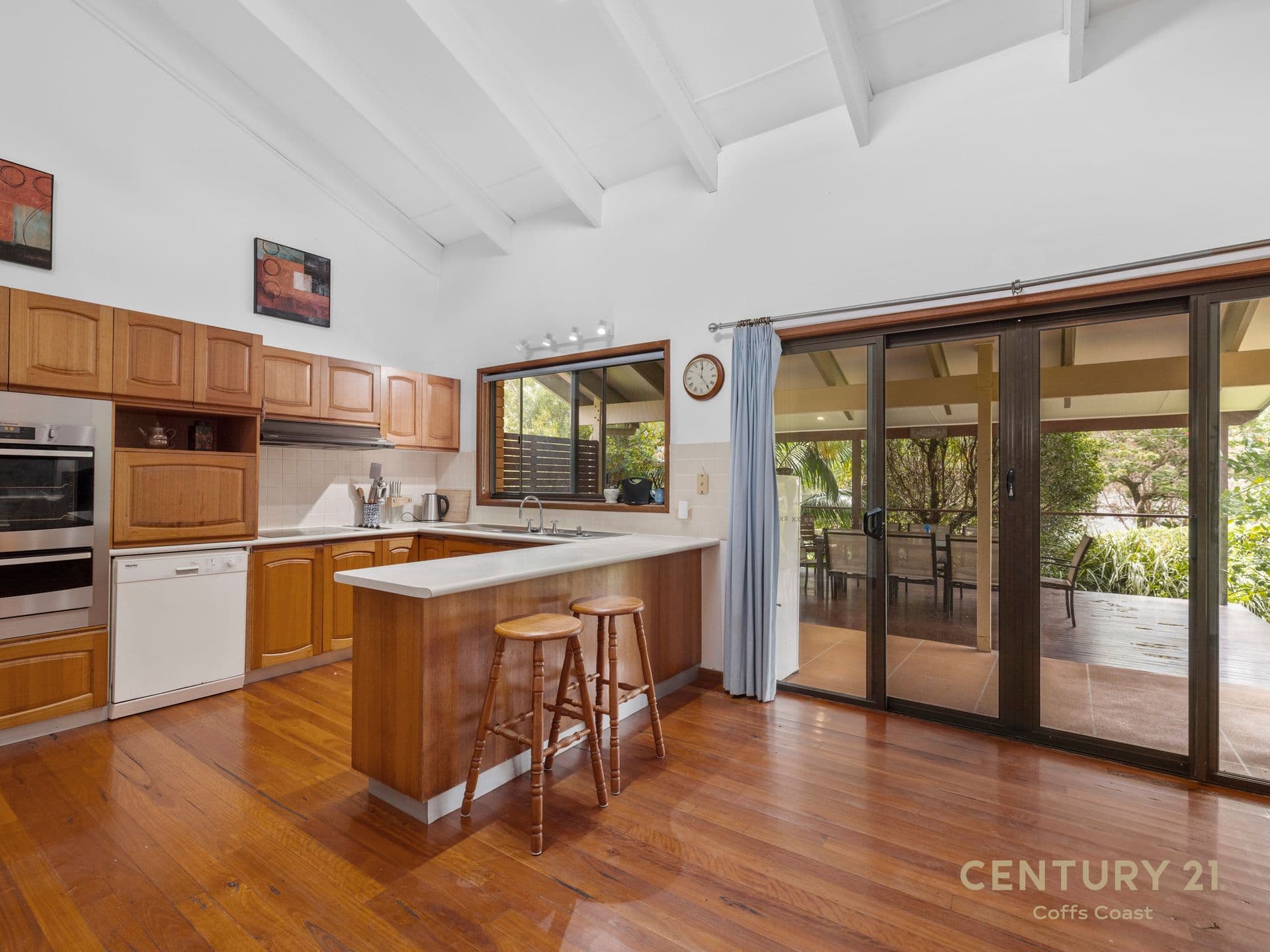 2 POINCIANA AVENUE, Sapphire Beach, NSW, 2450, Sapphire Beach - Thumbnail 2