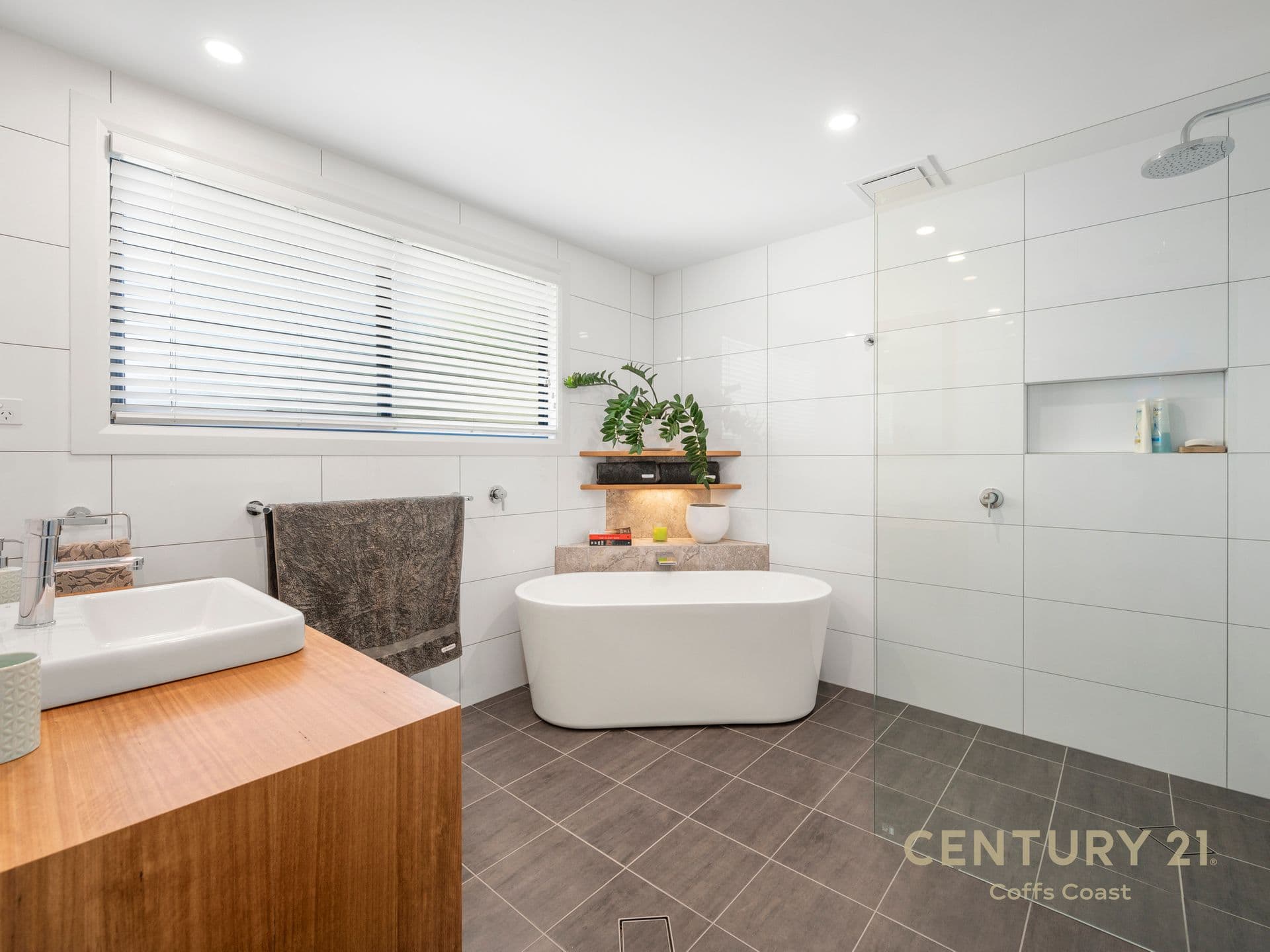 17 Woodhouse Road, Moonee Beach, NSW, 2450, Moonee Beach - Thumbnail 4