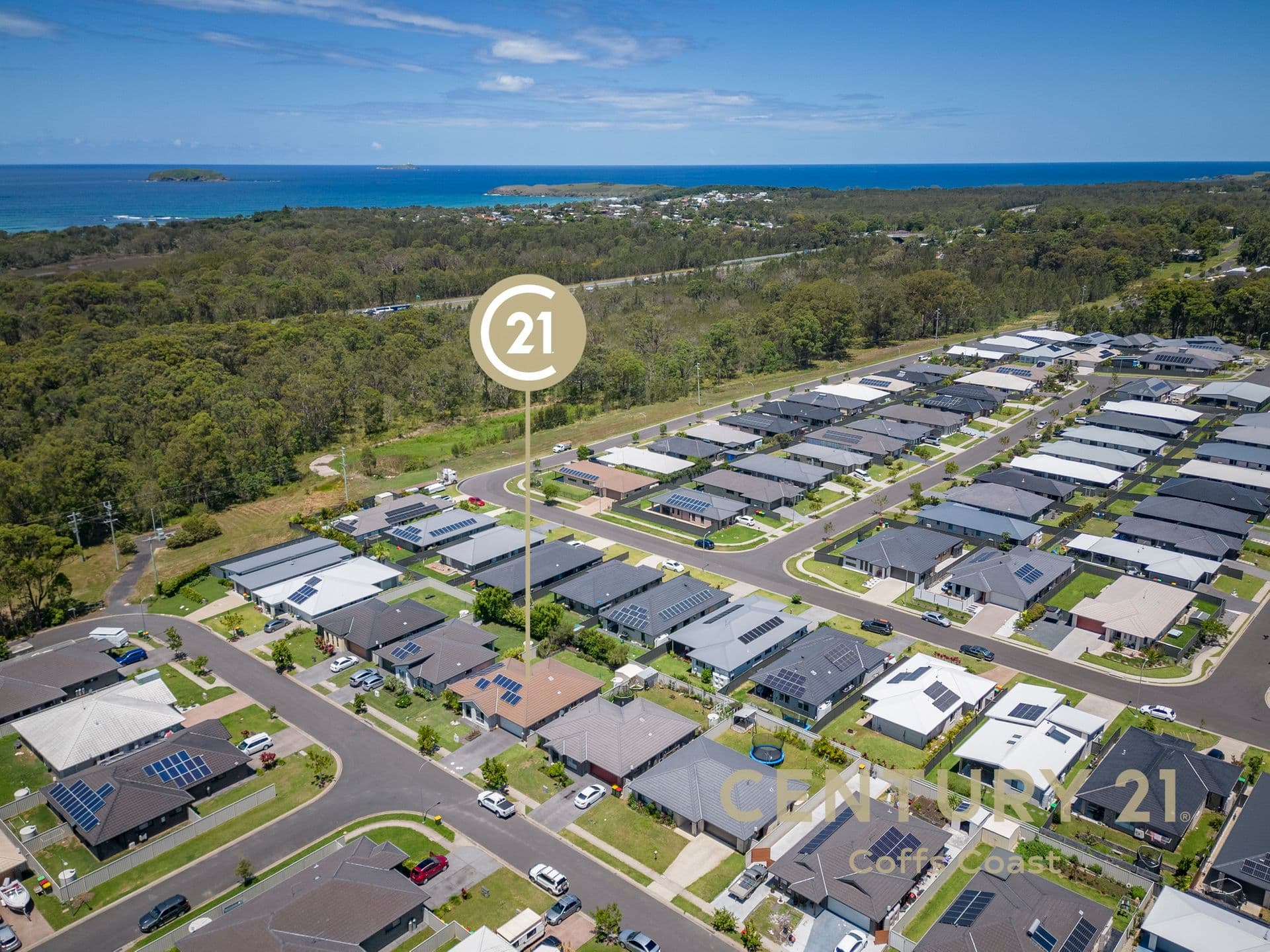 9 Surfsea Avenue, Sandy Beach, NSW, 2456, Sandy Beach - Thumbnail 4