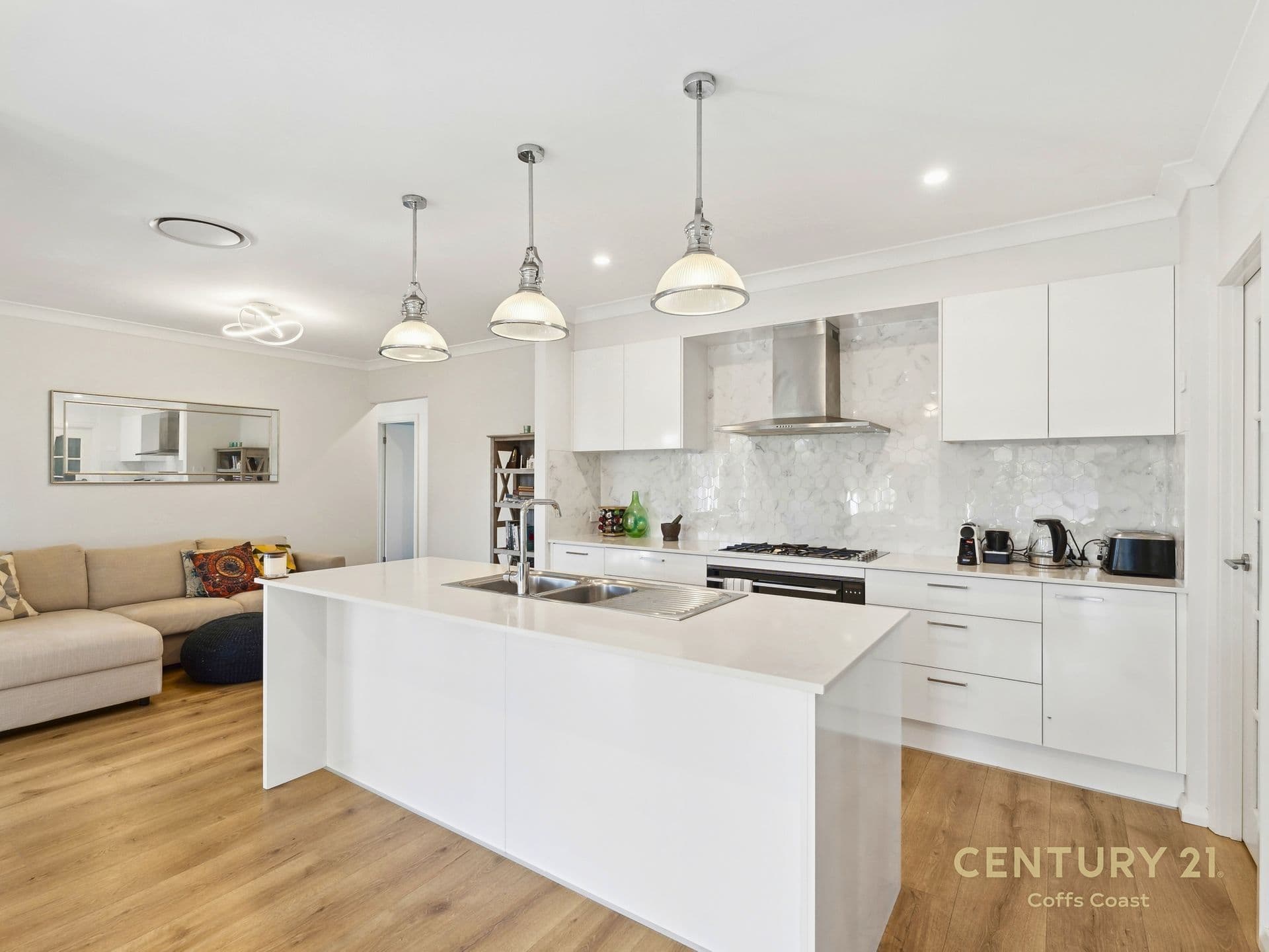 18 Yachtsman Drive, Safety Beach, NSW, 2456, Safety Beach - Thumbnail 2
