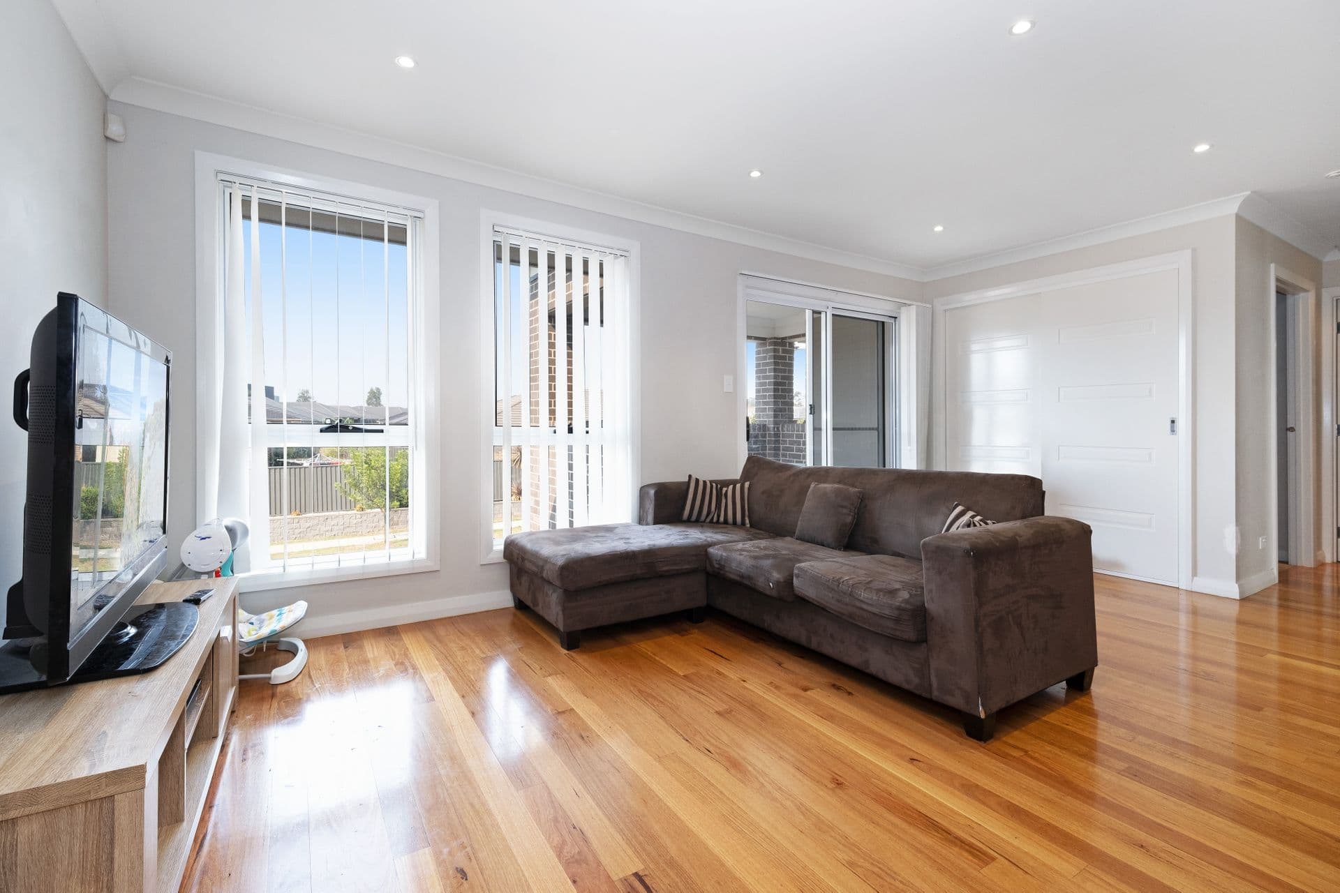2 Voyager Street, Gregory Hills, NSW, 2557, Gregory Hills - Thumbnail 3