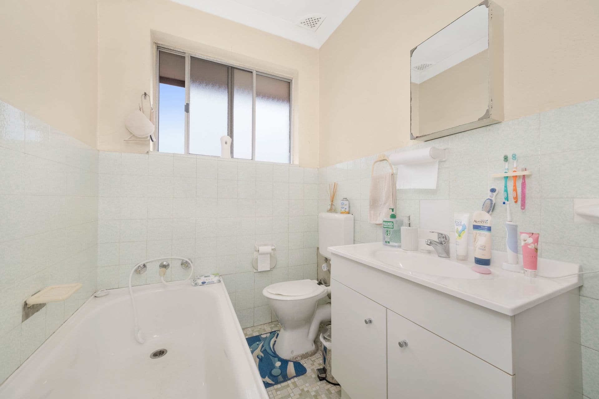 46 Rowe Ave, Lurnea, NSW, 2170, Lurnea - Thumbnail 8