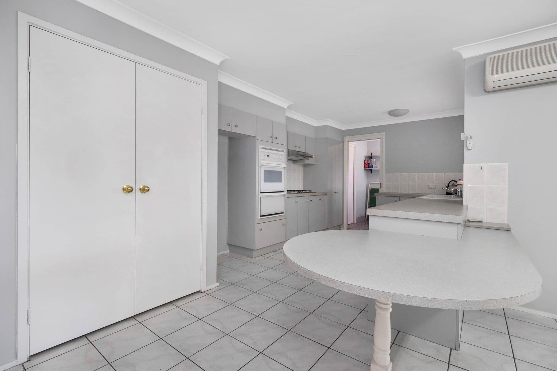 3 Mountain View Place, Narellan, NSW, 2567, Narellan - Thumbnail 2