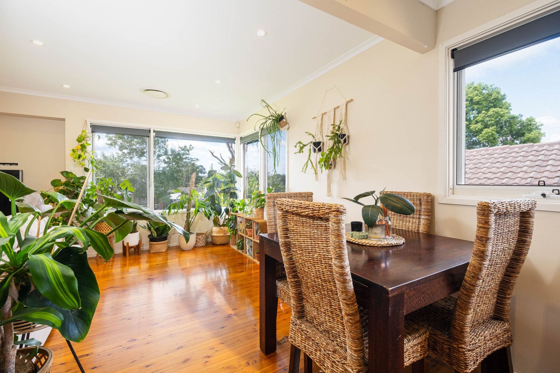 9 Aminya Crescent, Bradbury, NSW, 2560, Bradbury - Thumbnail 3