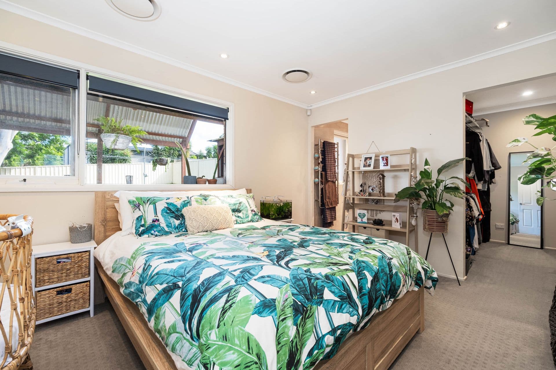 9 Aminya Crescent, Bradbury, NSW, 2560, Bradbury - Thumbnail 5