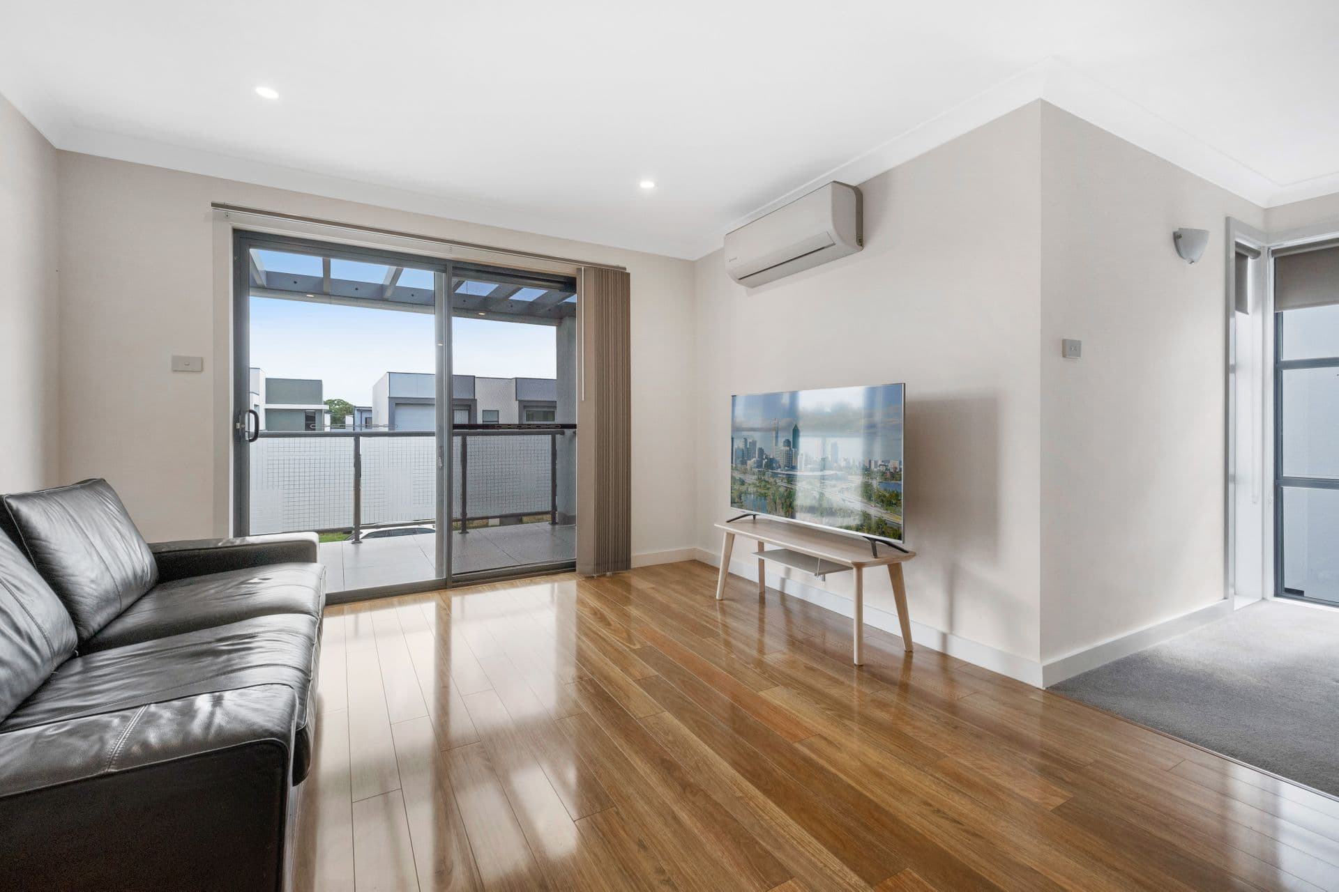 4/2 Rosemount Drive, Catherine Field, NSW, 2557, Catherine Field - Thumbnail 2