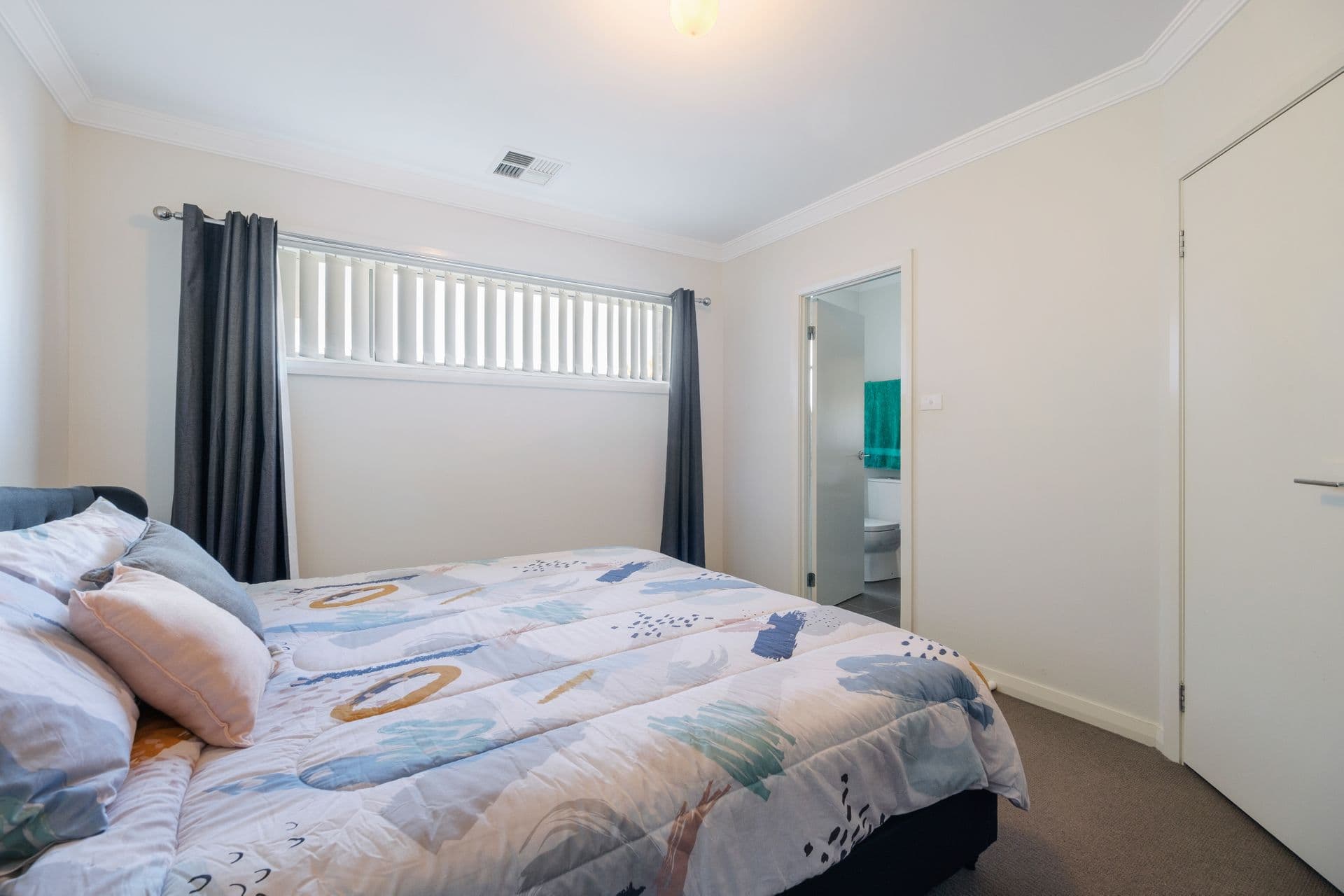 11 Indigofera Circuit, Mount Annan, NSW, 2567, Mount Annan - Thumbnail 6