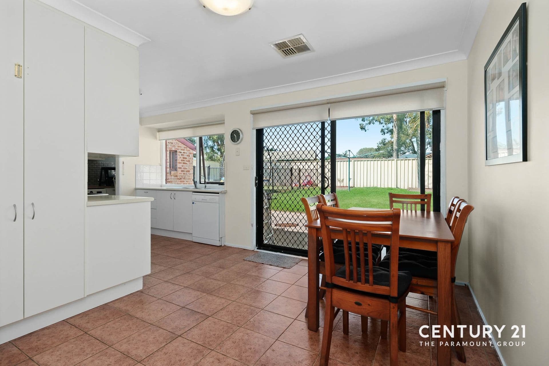 4 Seyton Place, Rosemeadow, NSW, 2560, Rosemeadow - Thumbnail 3