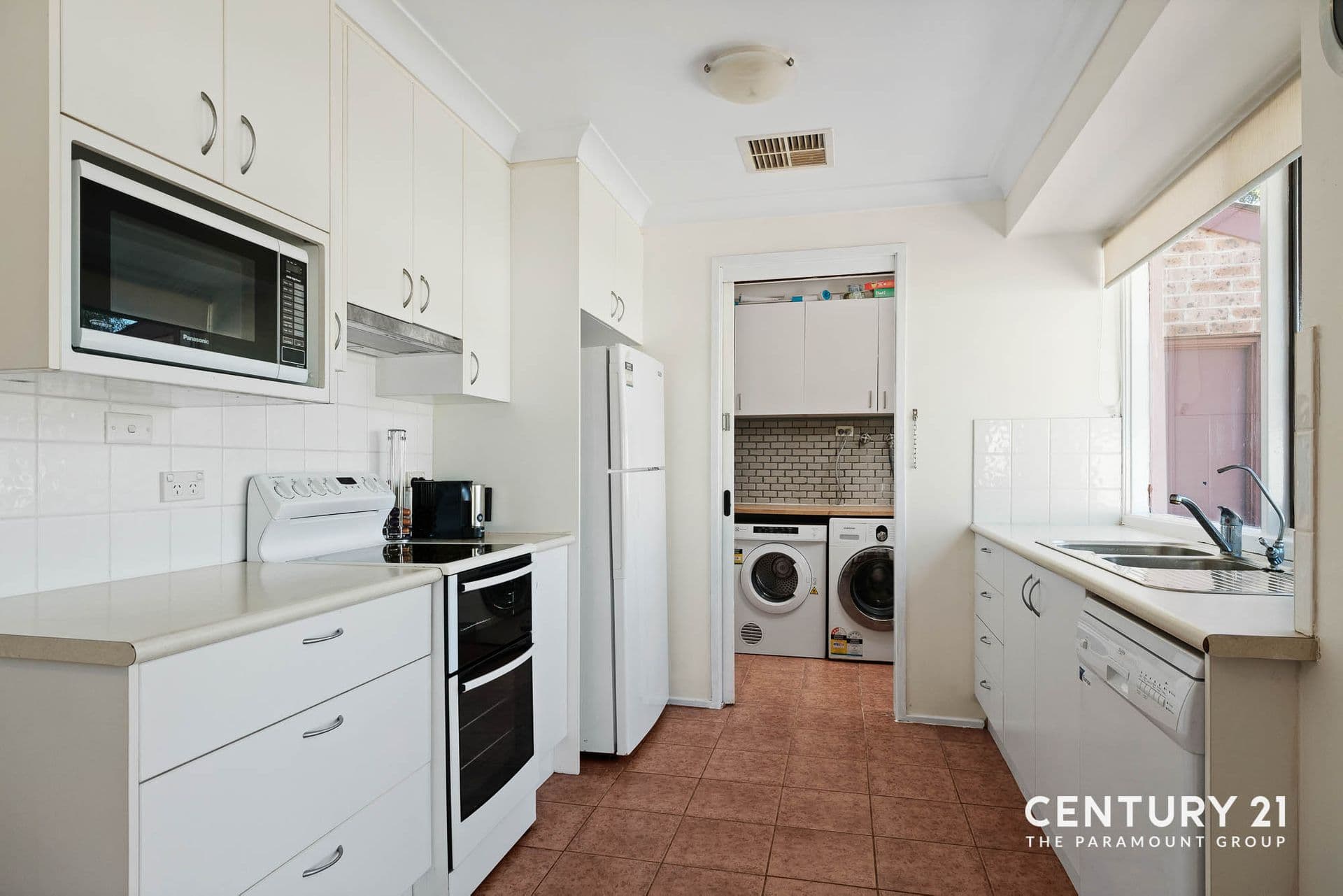 4 Seyton Place, Rosemeadow, NSW, 2560, Rosemeadow - Thumbnail 4