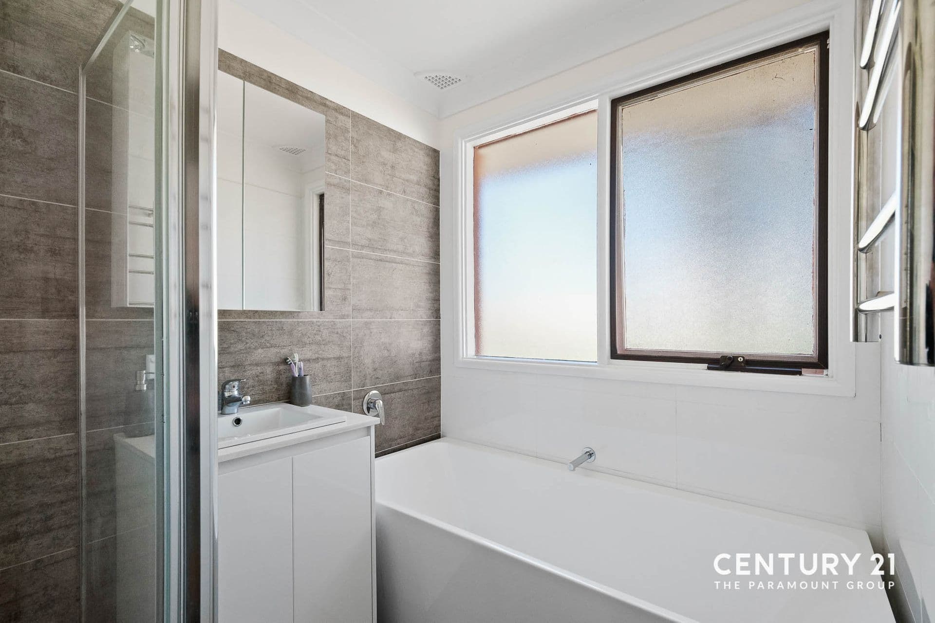 4 Seyton Place, Rosemeadow, NSW, 2560, Rosemeadow - Thumbnail 8