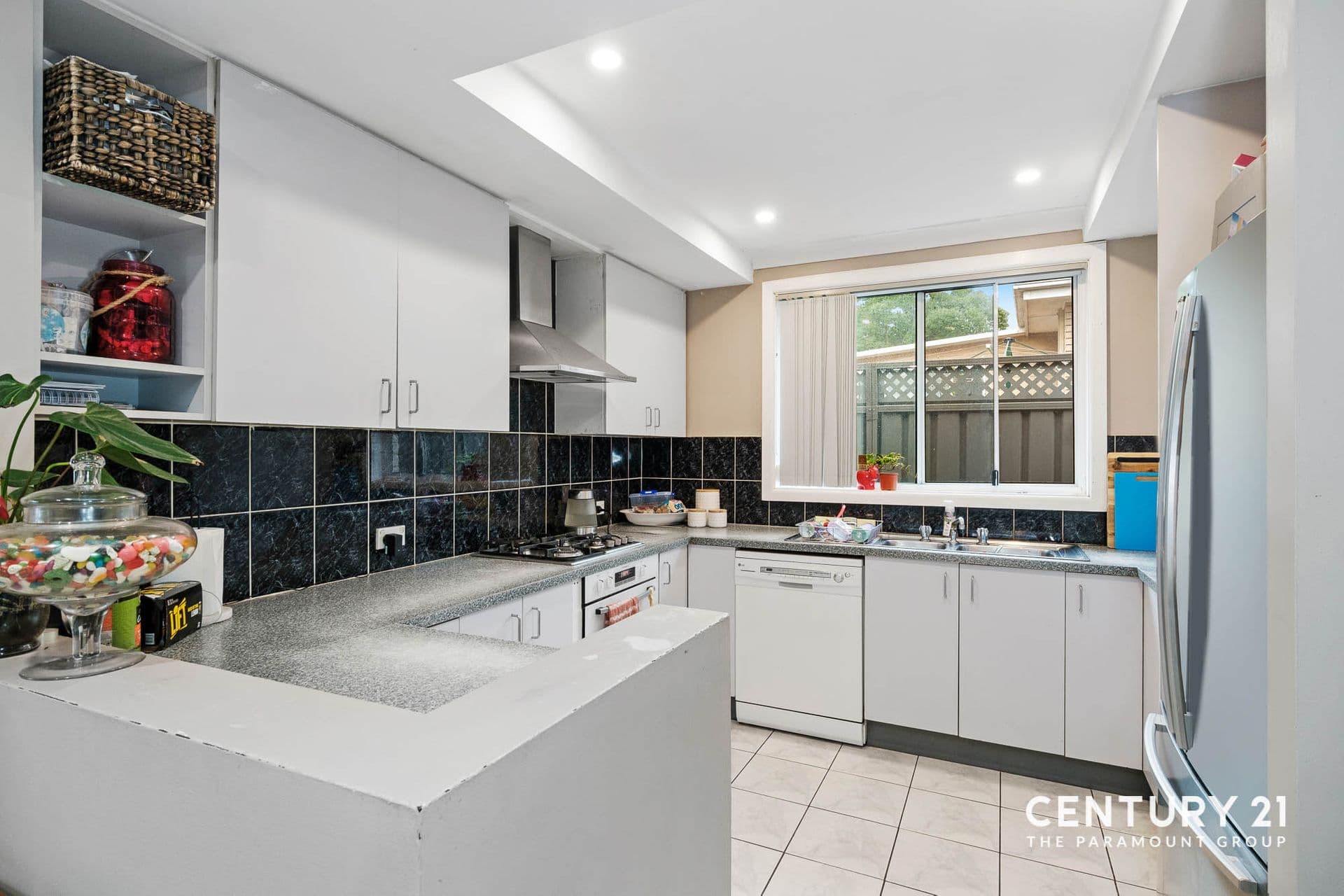 19 Valley Road, Campbelltown, NSW, 2560, Campbelltown - Thumbnail 2