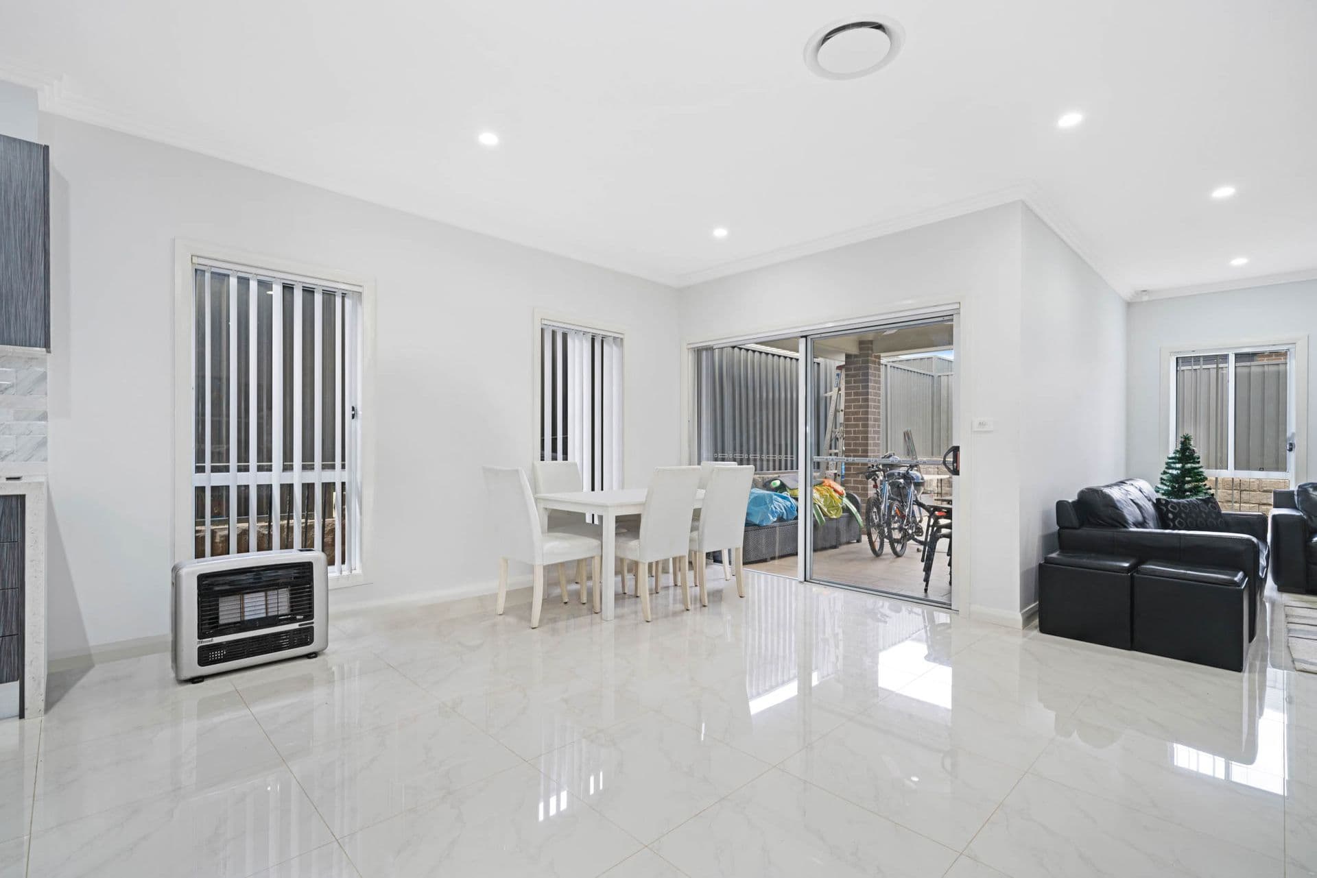 18 Akuna Street, Gregory Hills, NSW, 2557, Gregory Hills - Thumbnail 3
