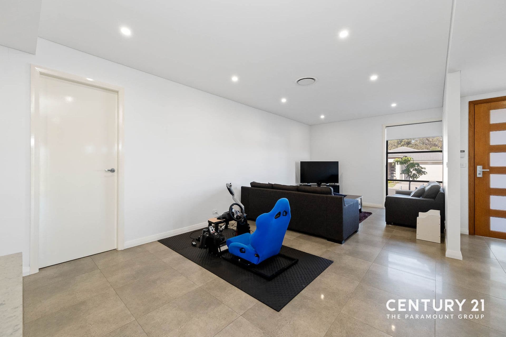 9 Moxon Street, Oran Park, NSW, 2570, Oran Park - Thumbnail 2