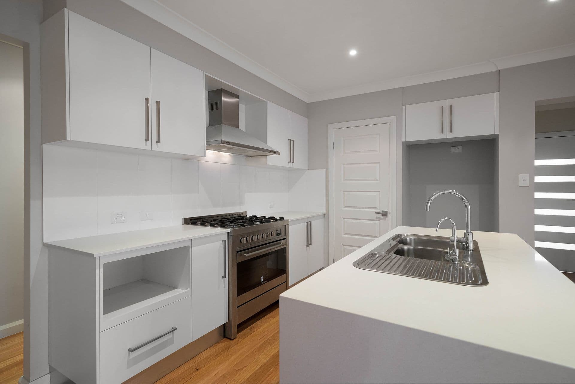 27 Donovan Boulevard, Gregory Hills, NSW, 2557, Gregory Hills - Thumbnail 3
