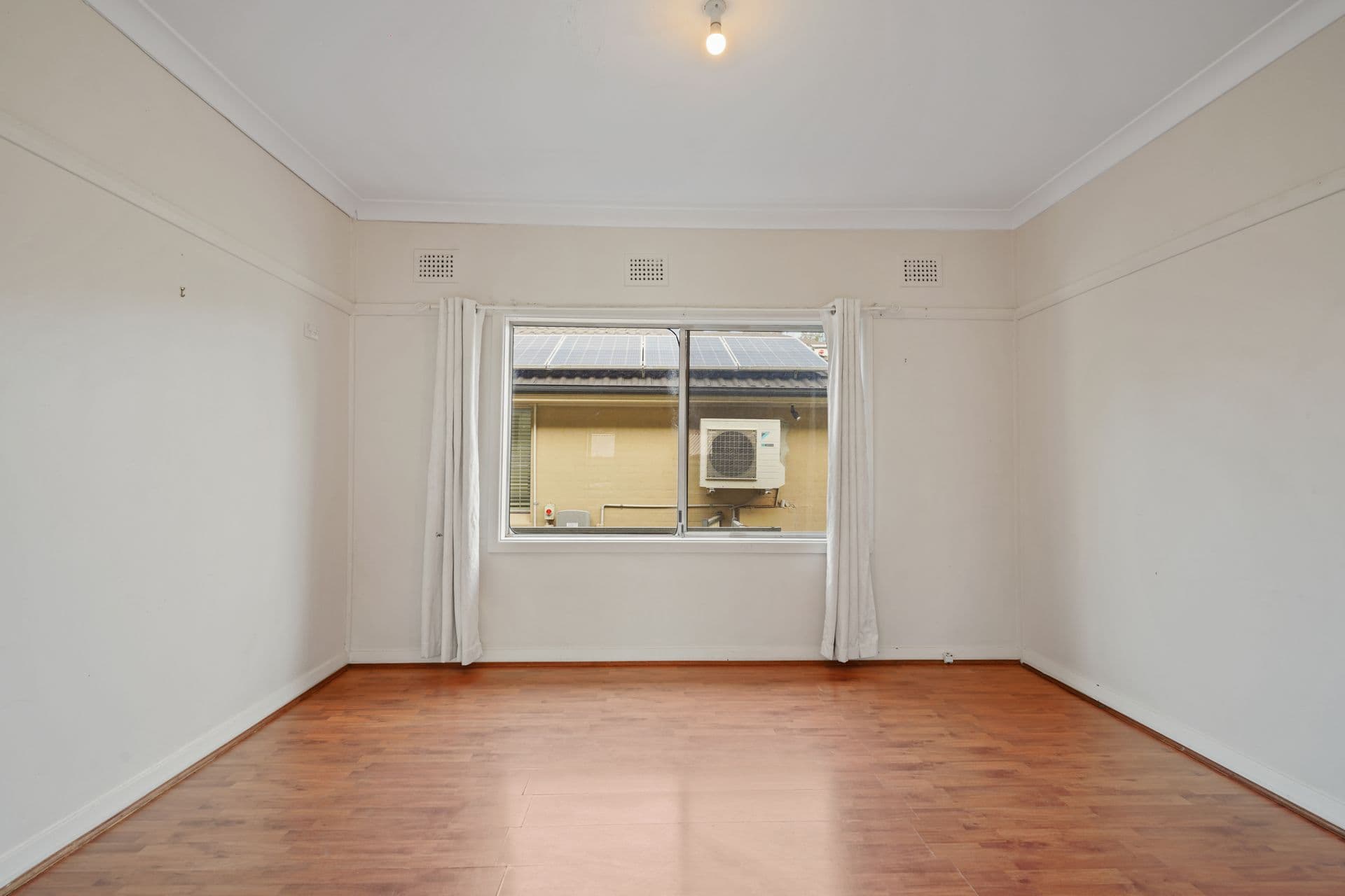 2 Wentworth Avenue, Glenfield, NSW, 2167, Glenfield - Thumbnail 4