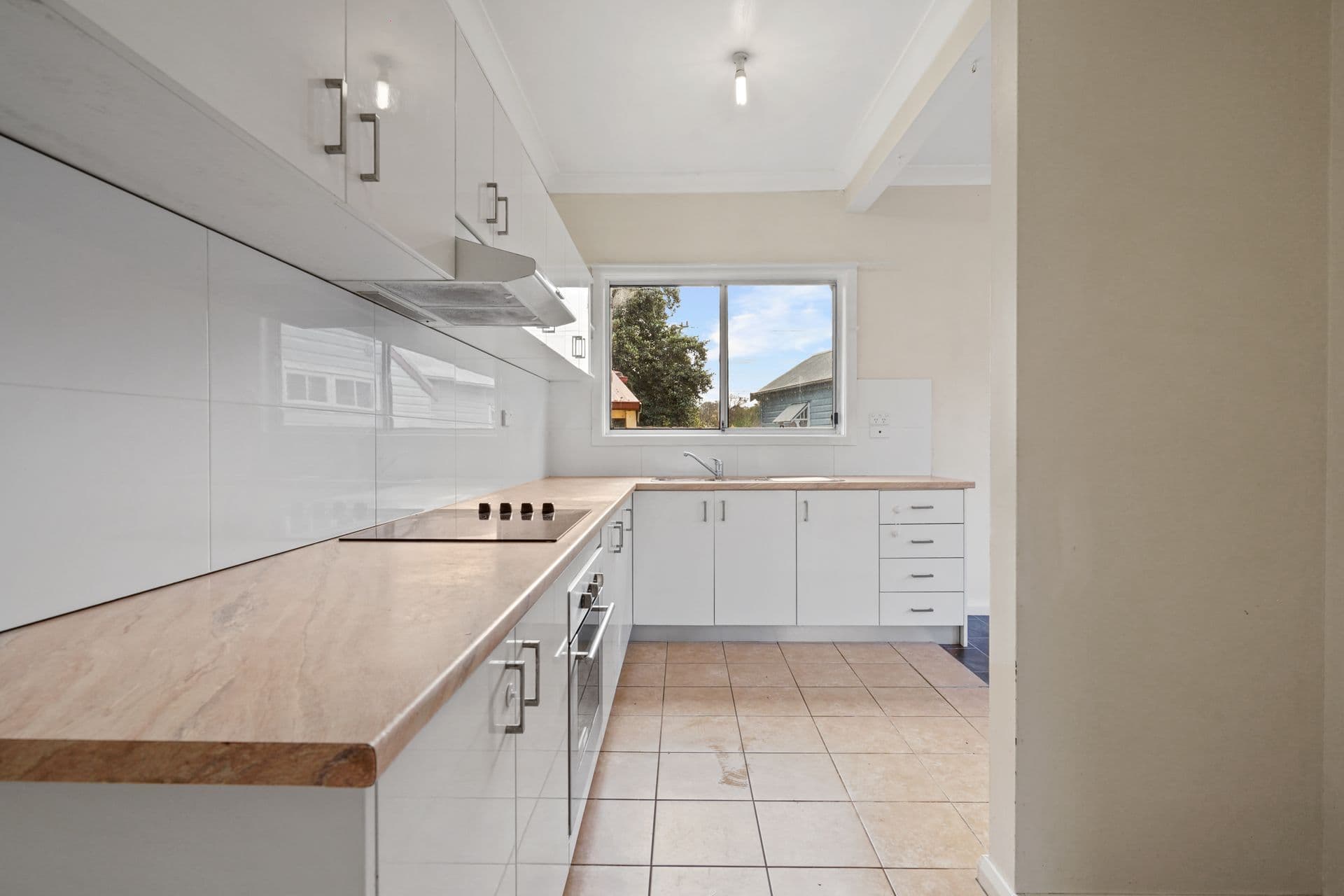 2 Wentworth Avenue, Glenfield, NSW, 2167, Glenfield - Thumbnail 7