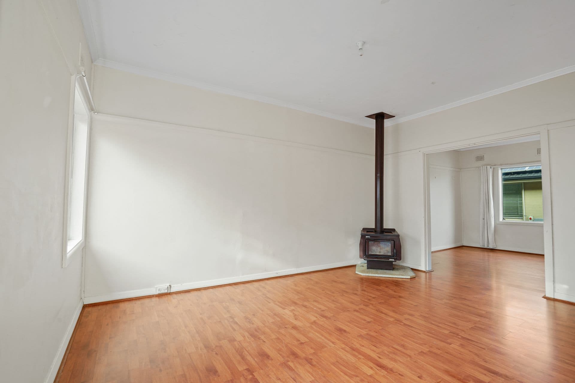 2 Wentworth Avenue, Glenfield, NSW, 2167, Glenfield - Thumbnail 6