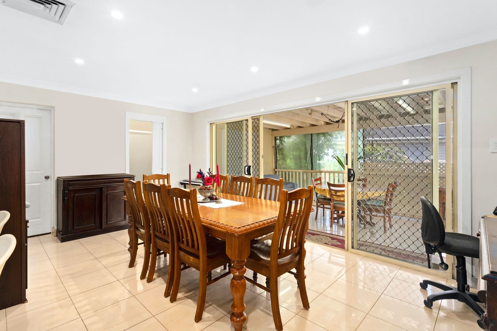 11 Stirling Place, Glenfield, NSW, 2167, Glenfield - Thumbnail 4