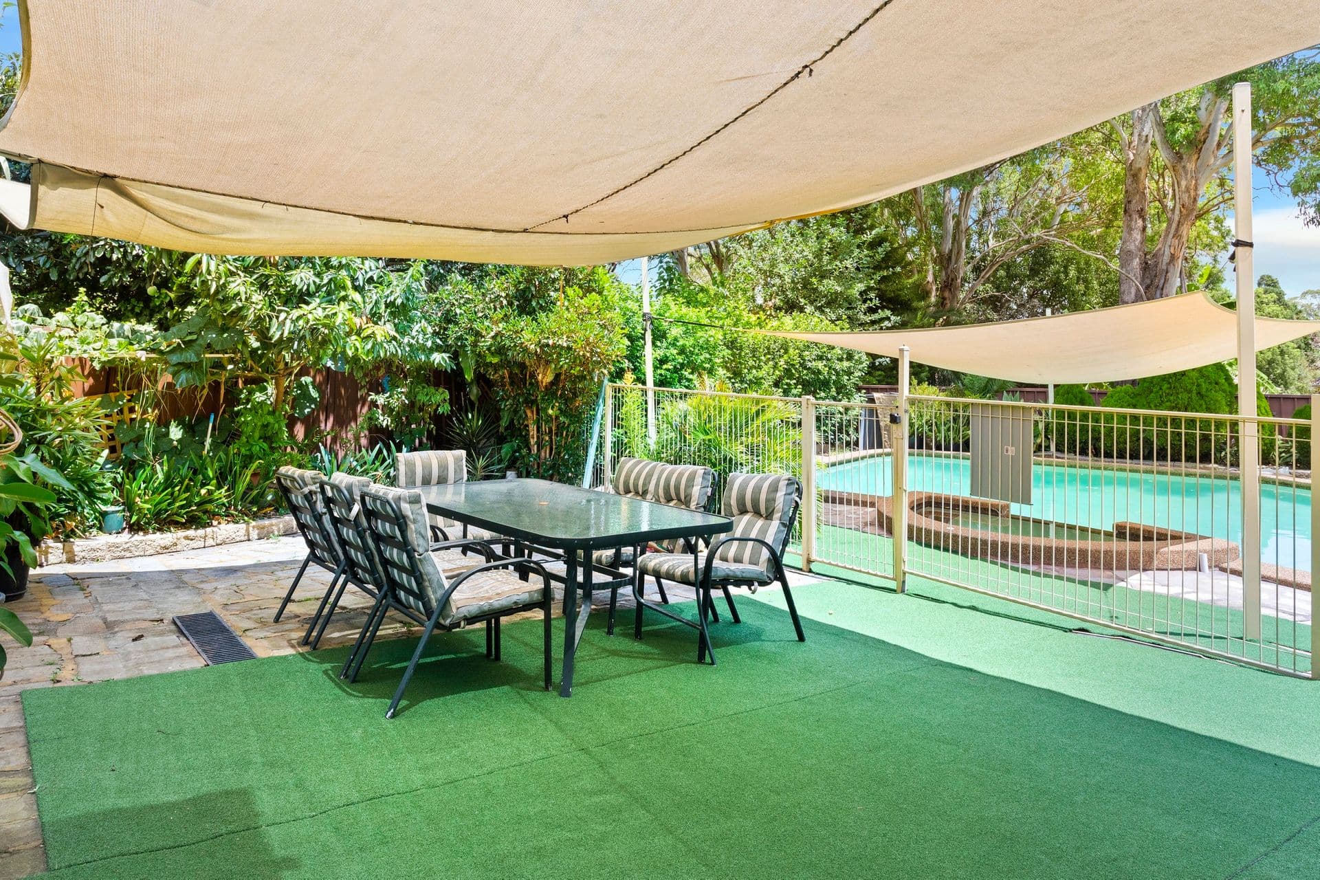 11 Stirling Place, Glenfield, NSW, 2167, Glenfield - Thumbnail 8