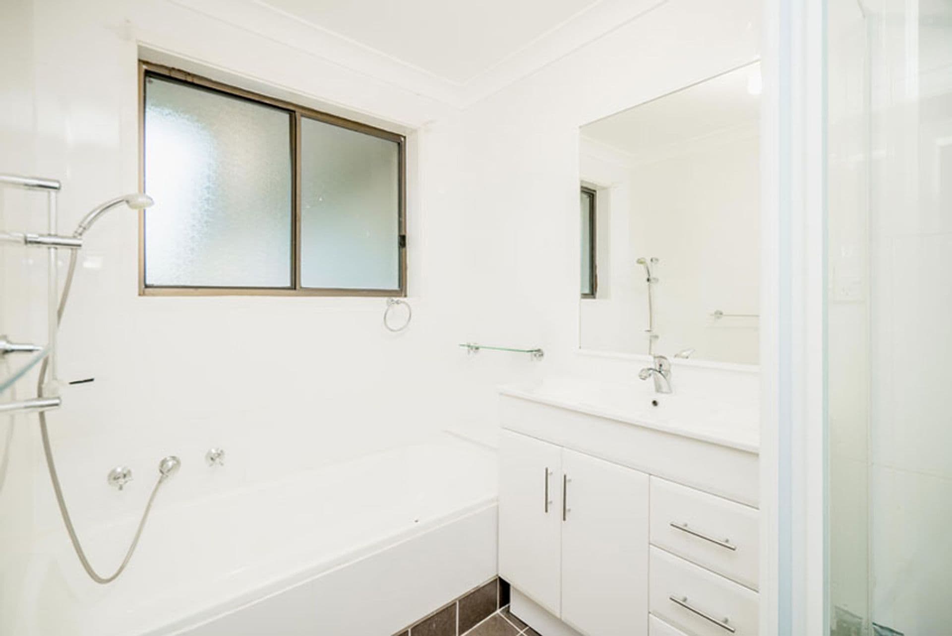 260 Old Hume Highway, Camden South, NSW, 2570, Camden South - Thumbnail 6