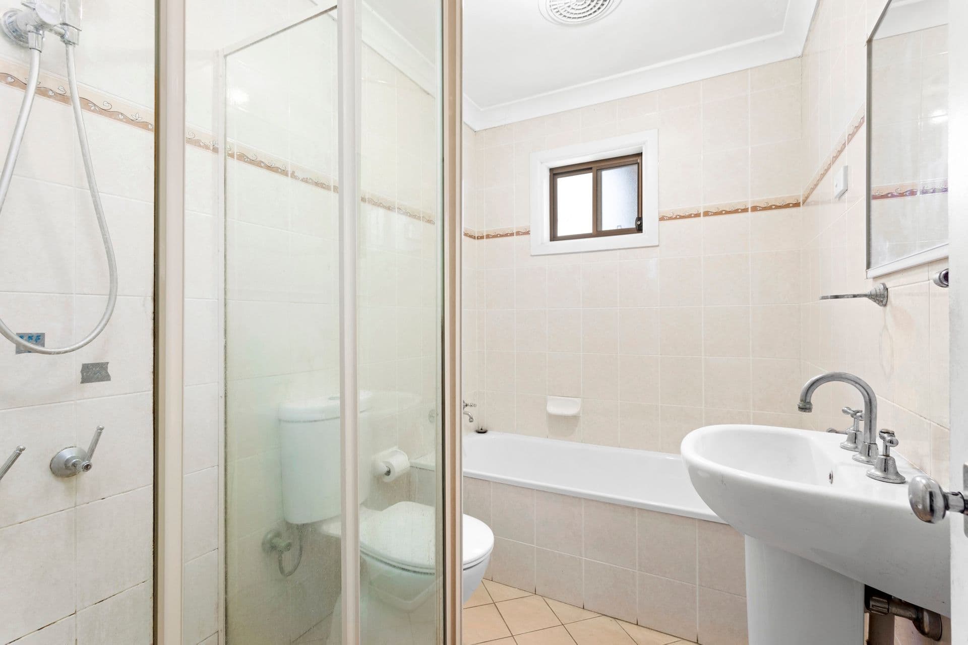 9 Williamson Crescent, Warwick Farm, NSW, 2170, Warwick Farm - Thumbnail 5