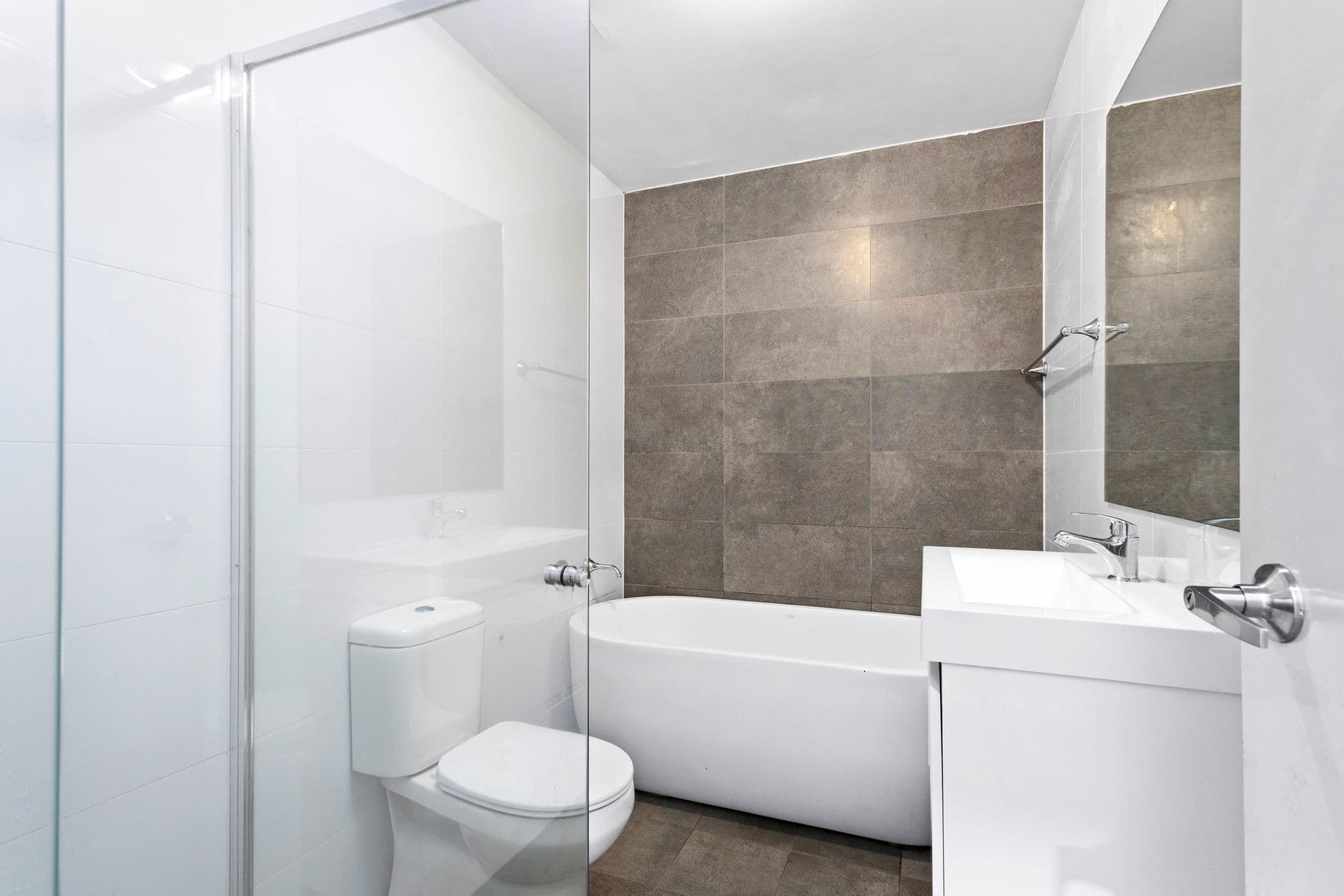 9/4-6 Browne Parade, Warwick Farm, NSW, 2170, Warwick Farm - Thumbnail 5