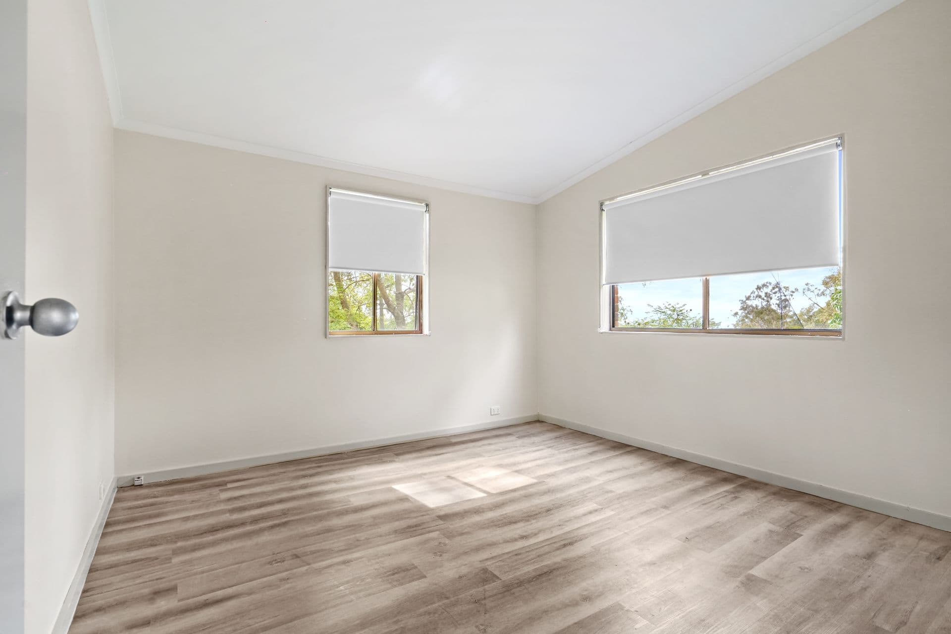 8 Krista Place, Tahmoor, NSW, 2573, Tahmoor - Thumbnail 2
