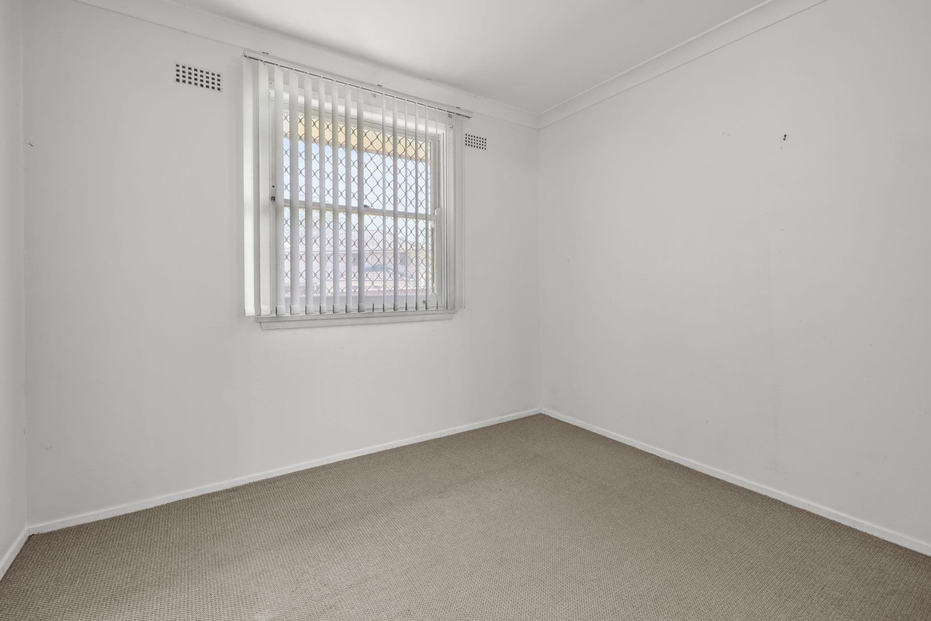 41 Hurlstone Avenue, Glenfield, NSW, 2167, Glenfield - Thumbnail 4