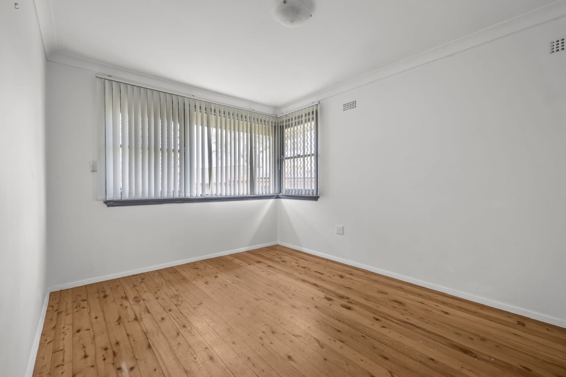 41 Hurlstone Avenue, Glenfield, NSW, 2167, Glenfield - Thumbnail 5