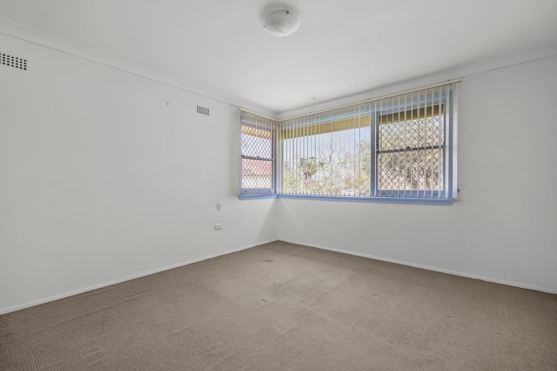 41 Hurlstone Avenue, Glenfield, NSW, 2167, Glenfield - Thumbnail 7