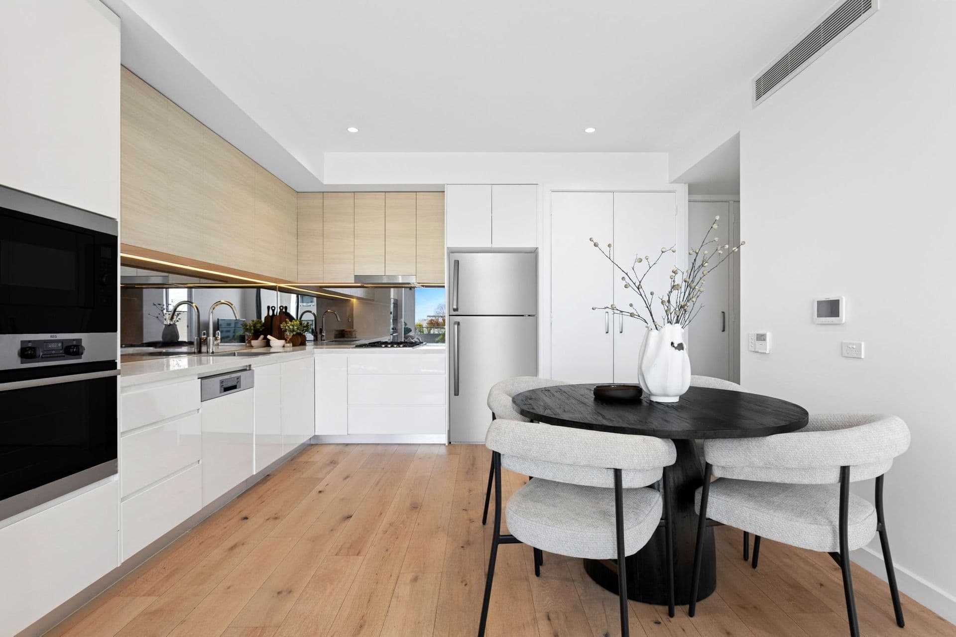 404A/134 Linden Street, Sutherland, NSW, 2232, Sutherland - Thumbnail 2