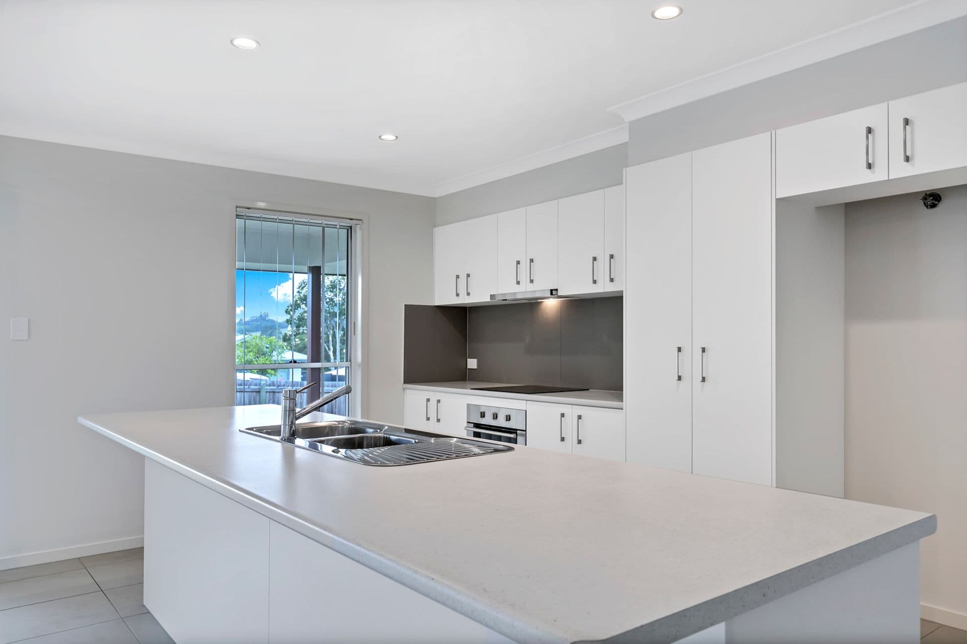 6 Bowerbird Avenue, Burnside, QLD, 4560, Burnside - Thumbnail 2