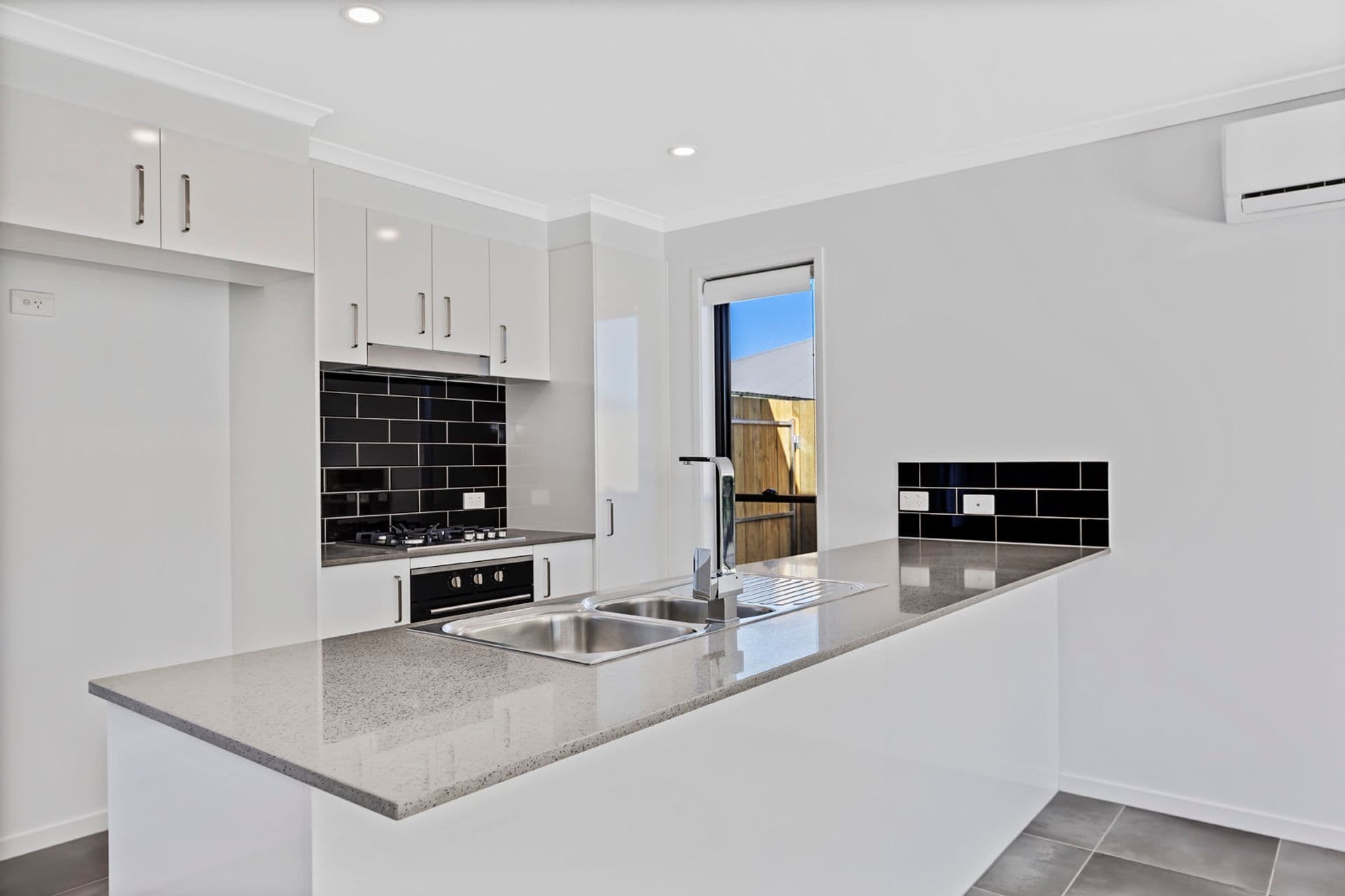 2/5 Tamarind Pl, Woombye, QLD, 4559, Woombye - Thumbnail 5