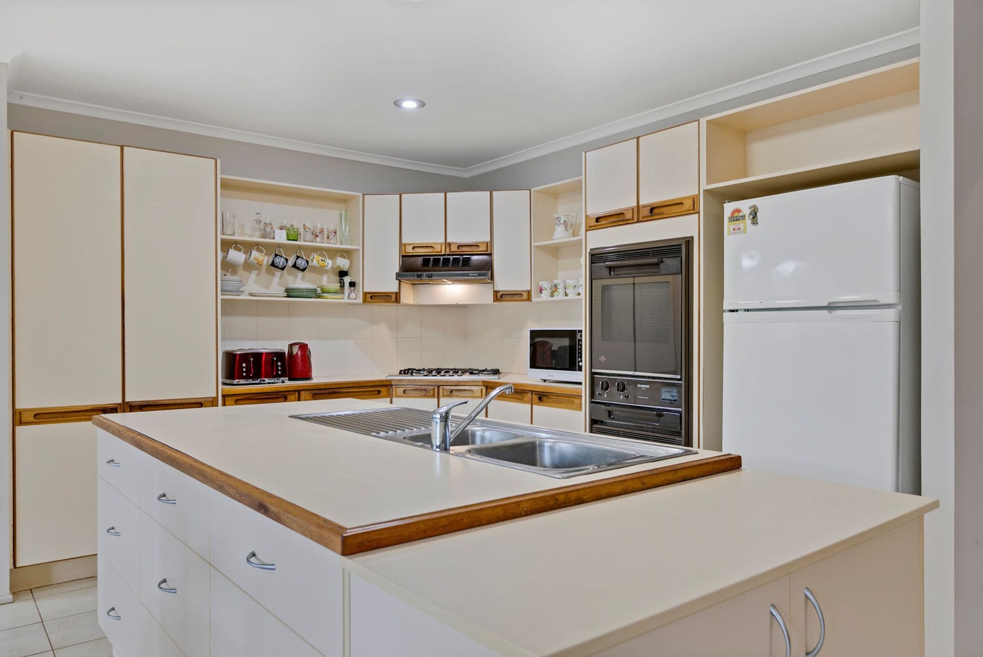 587 Hunchy Road, Hunchy, QLD, 4555, Hunchy - Thumbnail 6