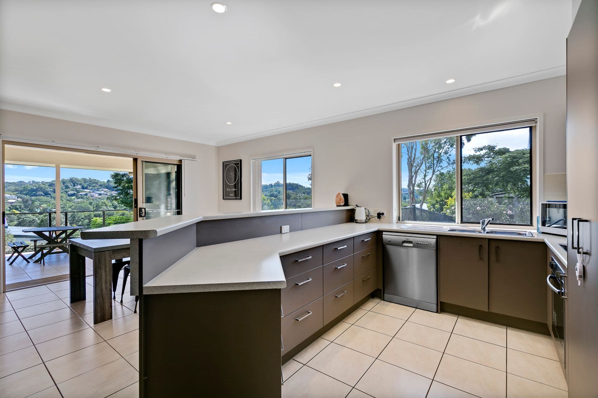 2 Silverwood Drive, Burnside, QLD, 4560, Burnside - Thumbnail 3
