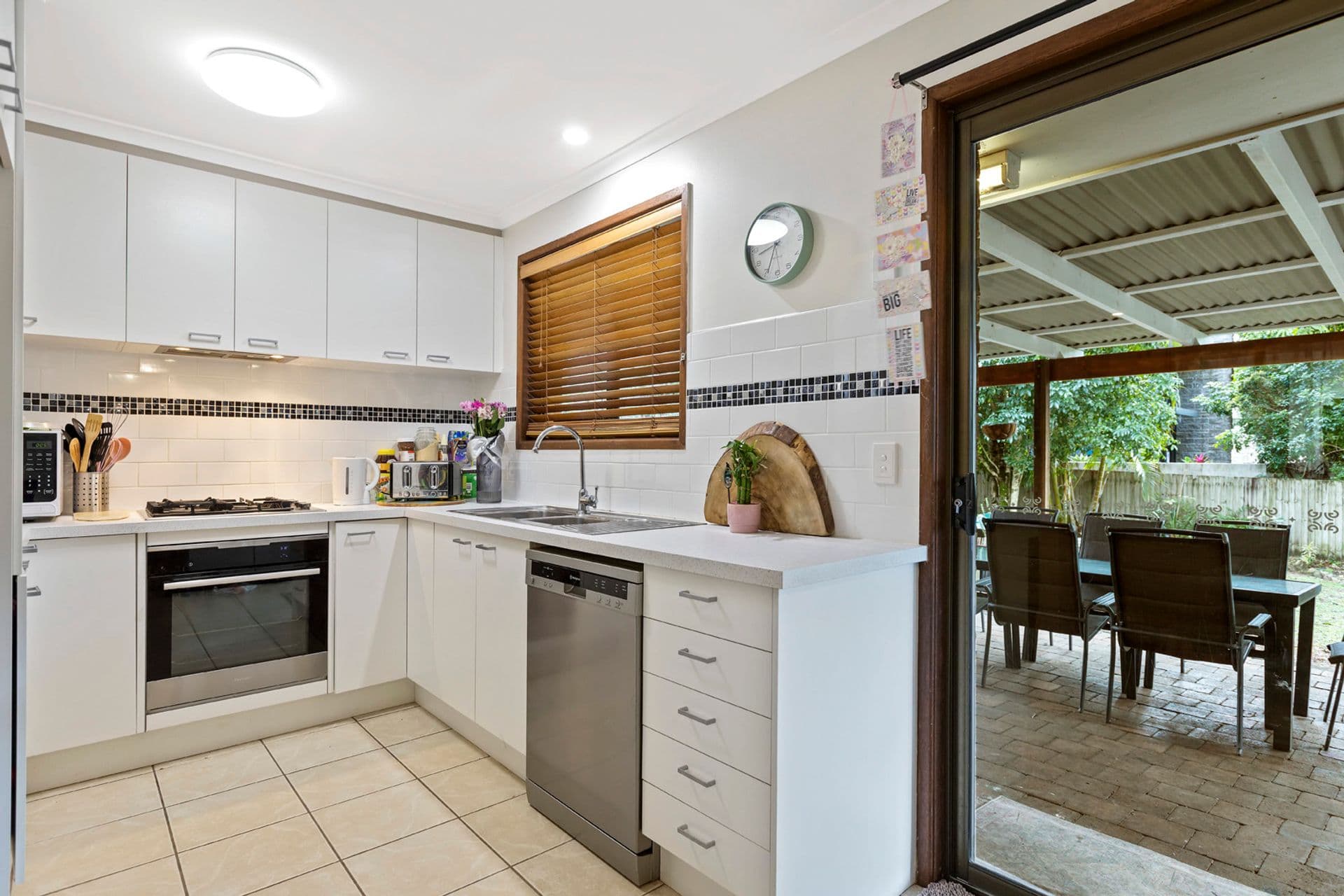 11 Roberts Street, Palmwoods, QLD, 4555, Palmwoods - Thumbnail 5