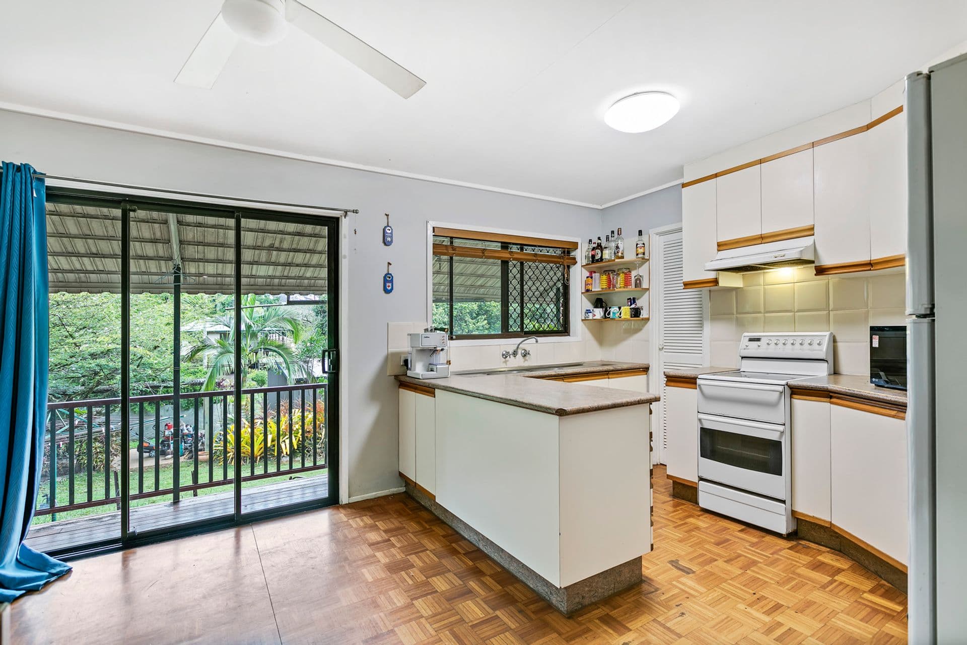 10 Dinmore Street, Woombye, QLD, 4559, Woombye - Thumbnail 7