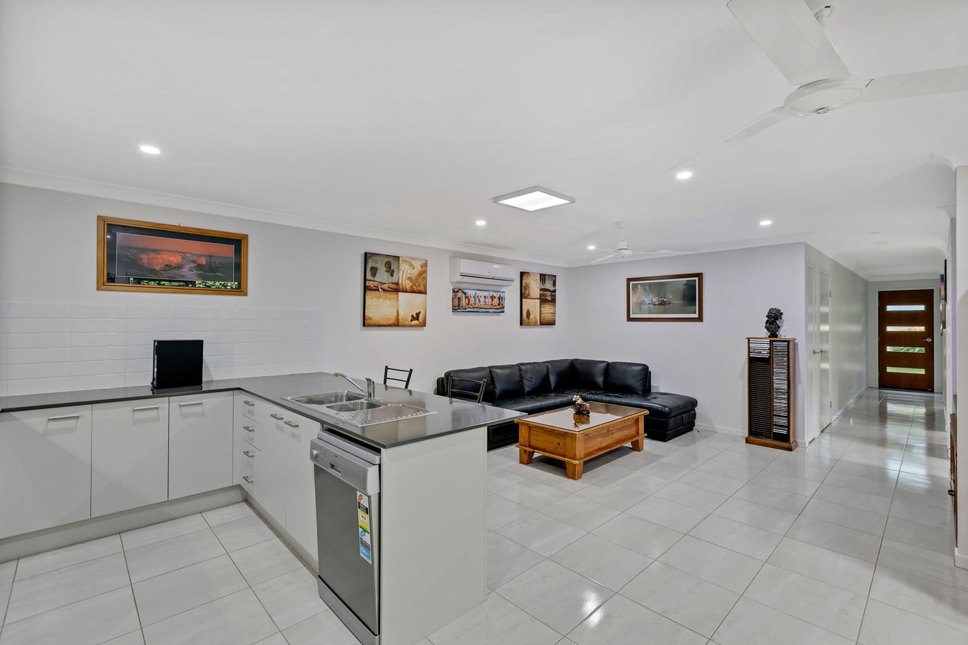 74 Huntley Place, Caloundra West, QLD, 4551, Caloundra West - Thumbnail 3