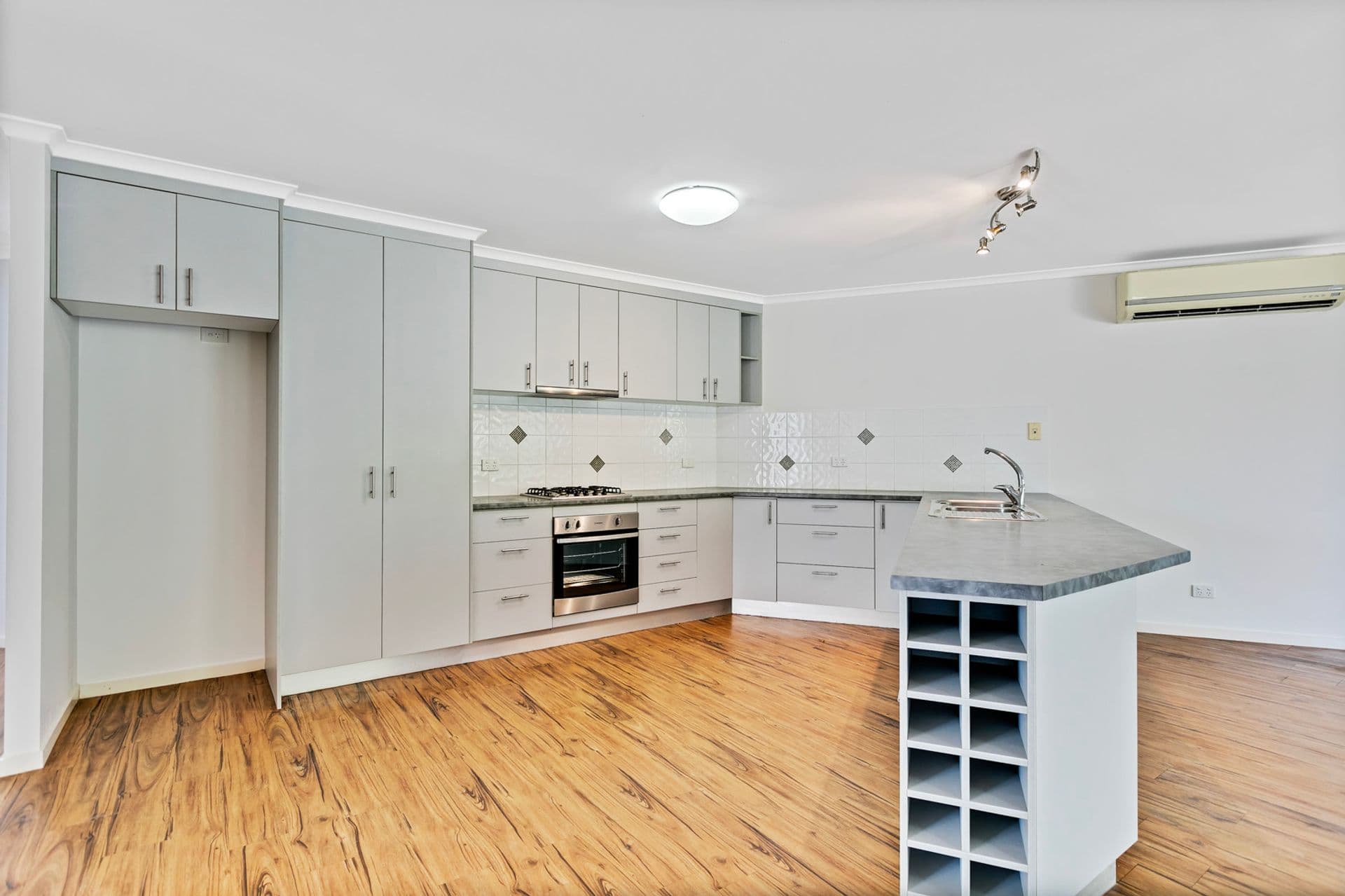 9 Killarney Crescent, Nambour, QLD, 4560, Nambour - Thumbnail 2