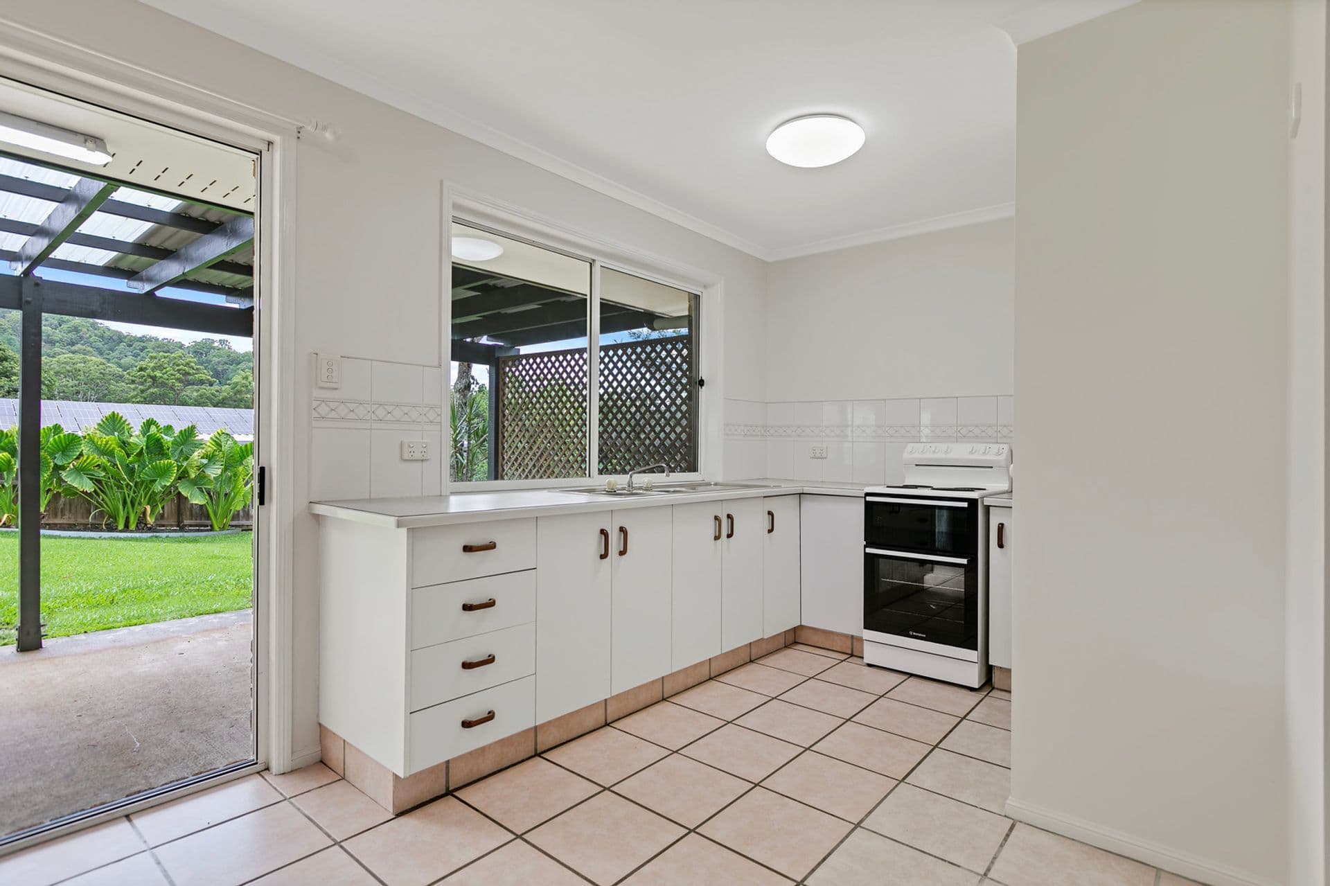 5 McKay Street, Nambour, QLD, 4560, Nambour - Thumbnail 6