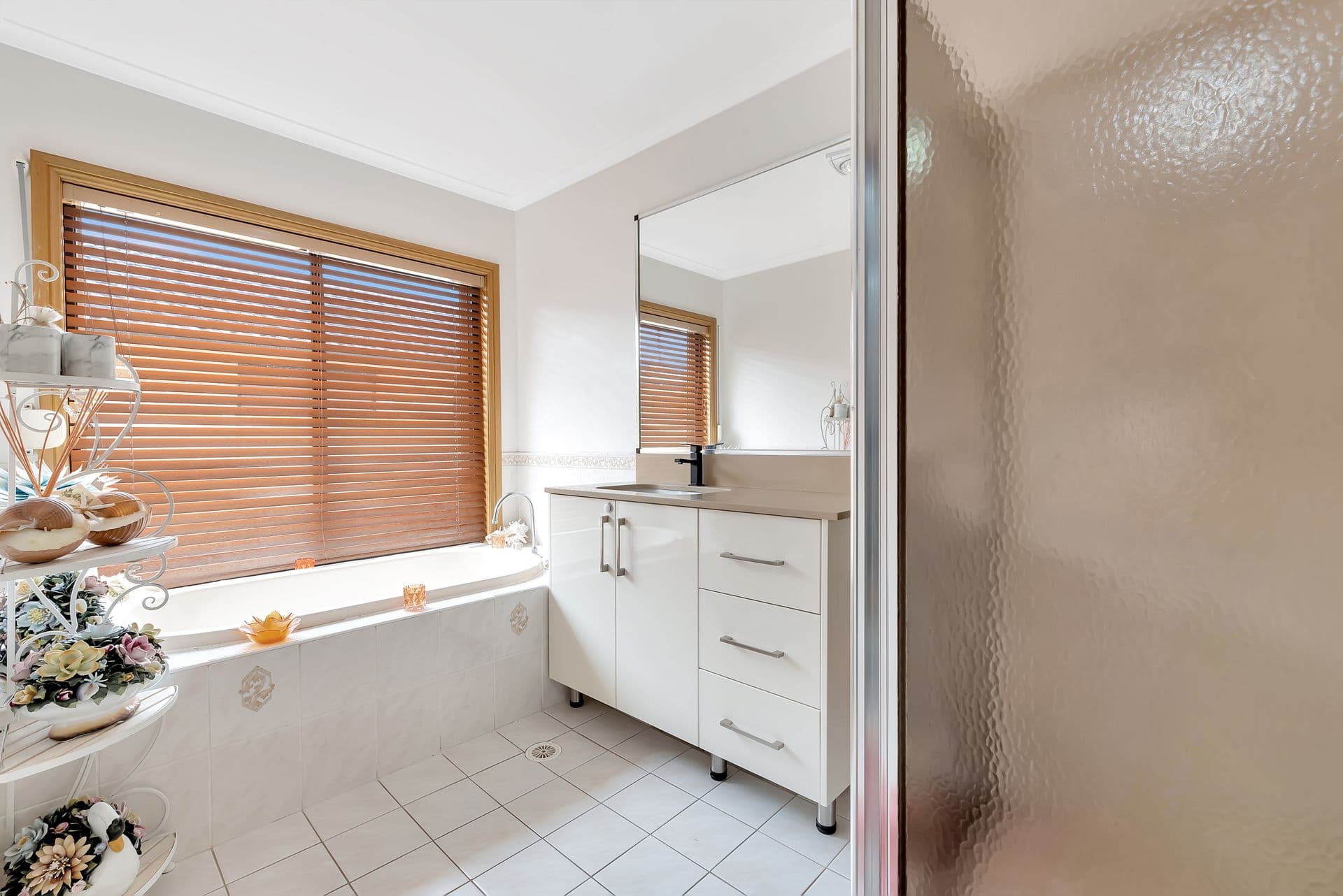 6 Symons Place, West Hoxton, NSW, 2171, West Hoxton - Thumbnail 7