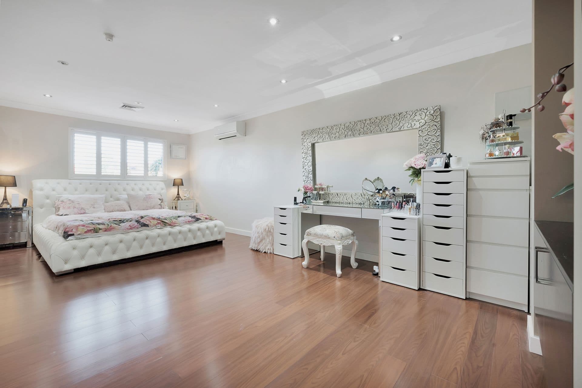 11 Lindeman Crescent, Green Valley, NSW, 2168, Green Valley - Thumbnail 7