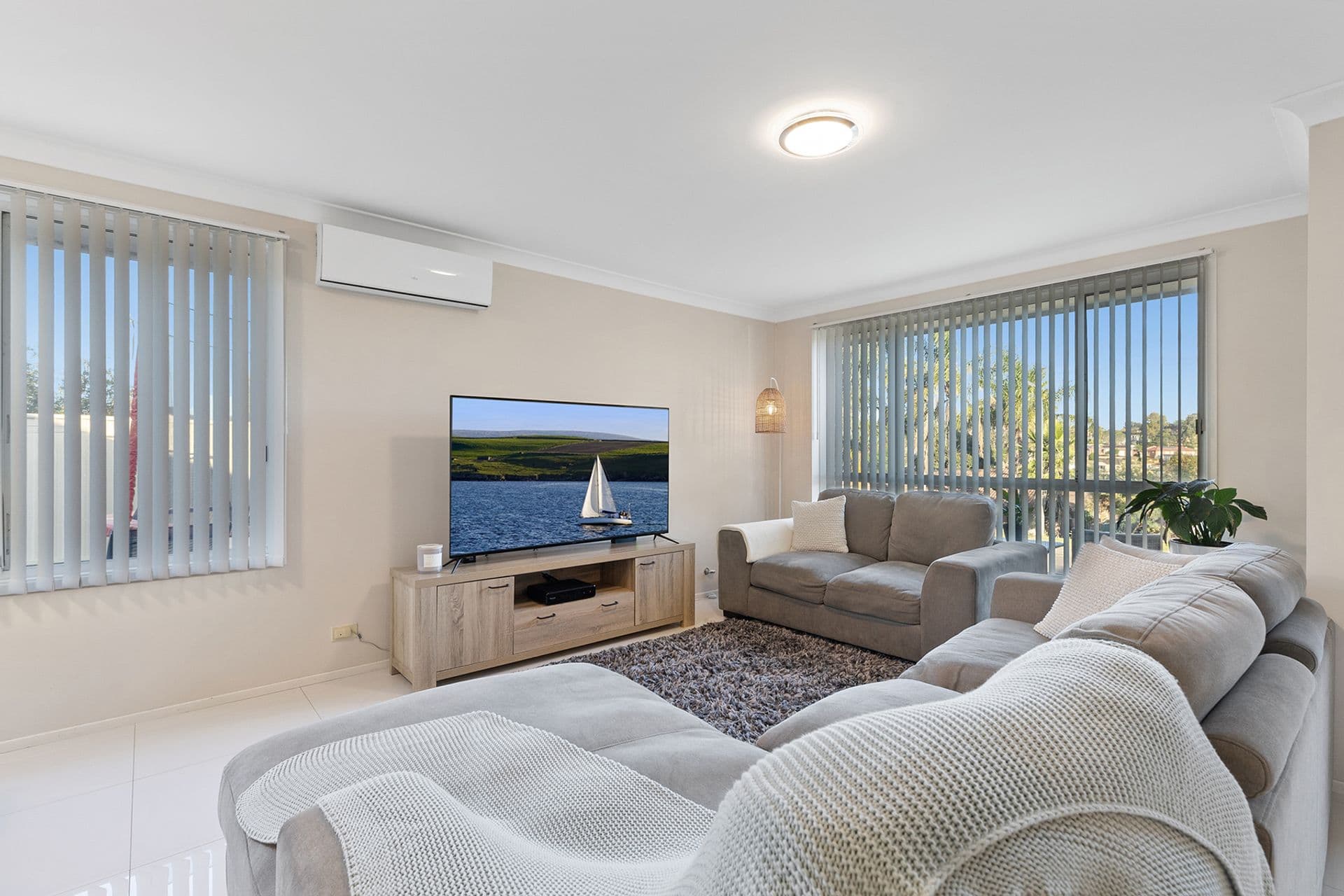 10 And 10a Brownlow Place, Ambarvale, NSW, 2560, Ambarvale - Thumbnail 3