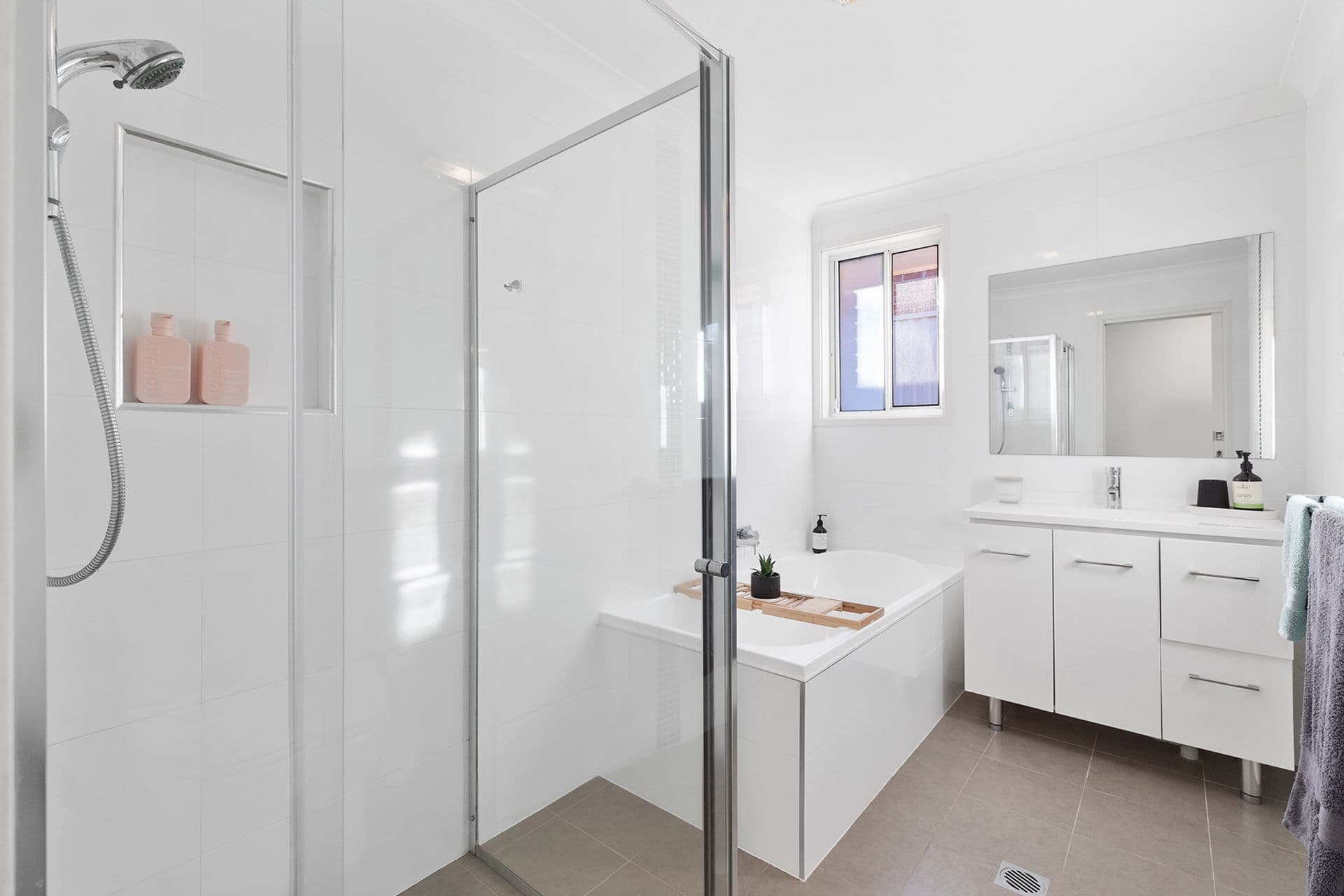 10 And 10a Brownlow Place, Ambarvale, NSW, 2560, Ambarvale - Thumbnail 7